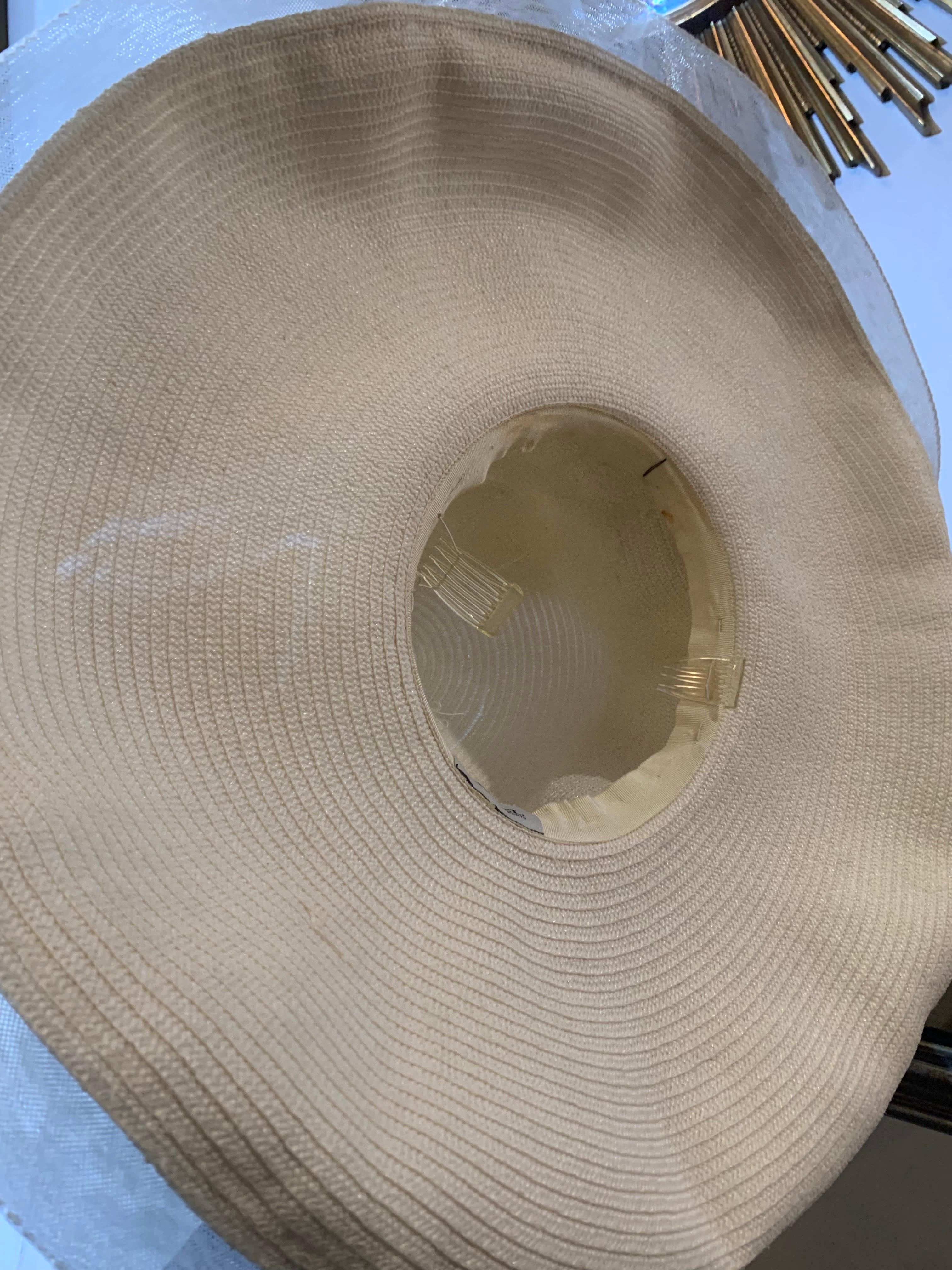 Maison Michel Off-White Milan Strawwheel Tall Crown Spring Hat sur mesure en vente 7