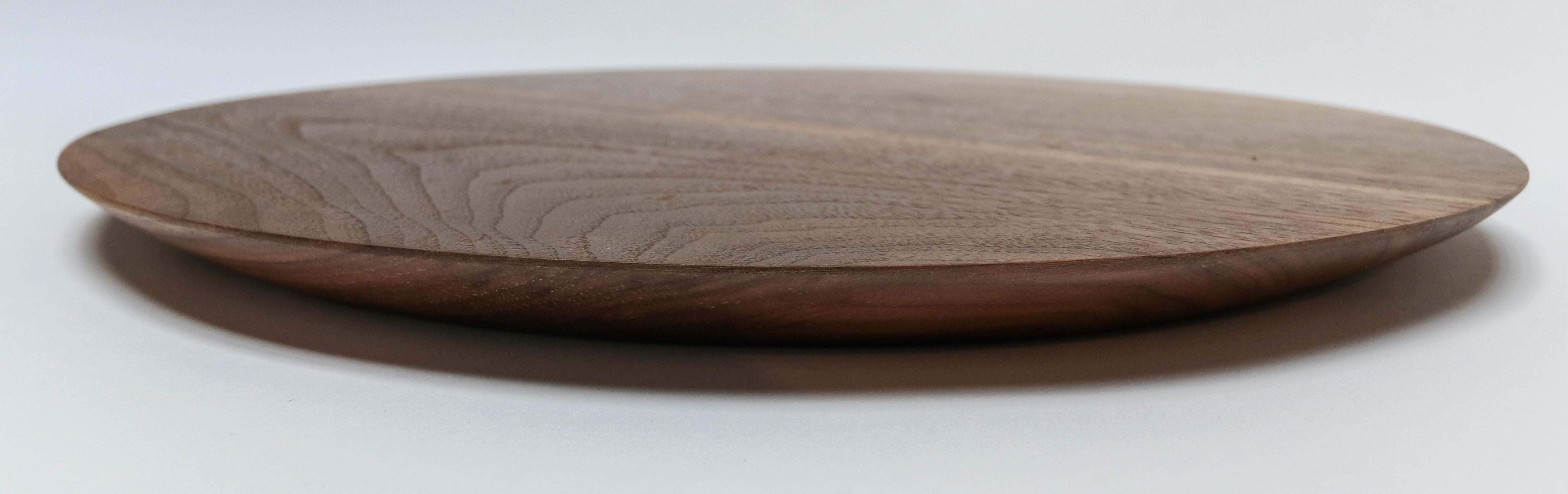 American Custom Medium Round Serving Board in Walnut by Adesso Imports For Sale