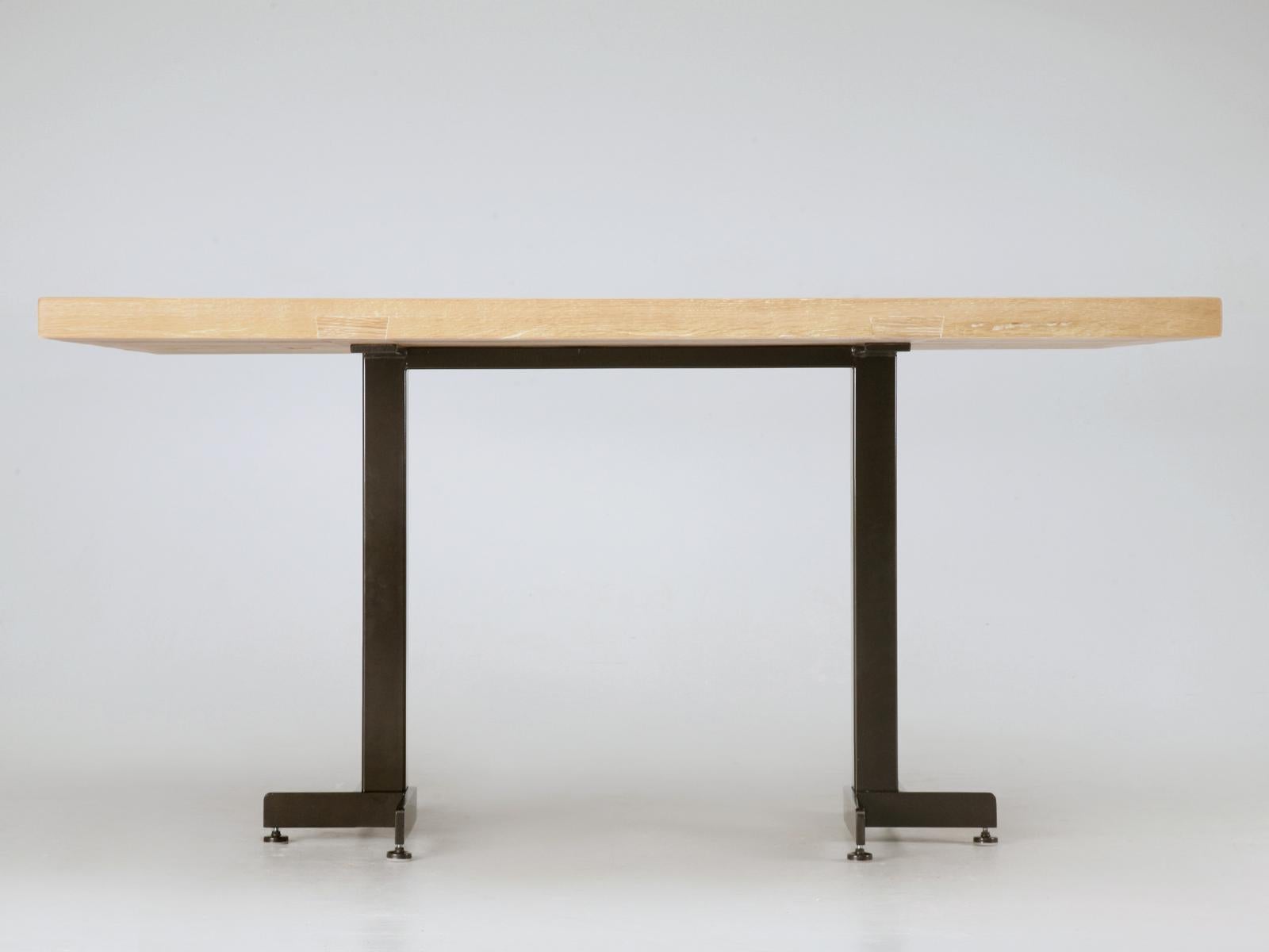Maßgefertigter Mid-Century Modern- Küchen- oder Esstisch, Schreibtisch, Konsole in jeder Größe im Zustand „Neu“ im Angebot in Chicago, IL