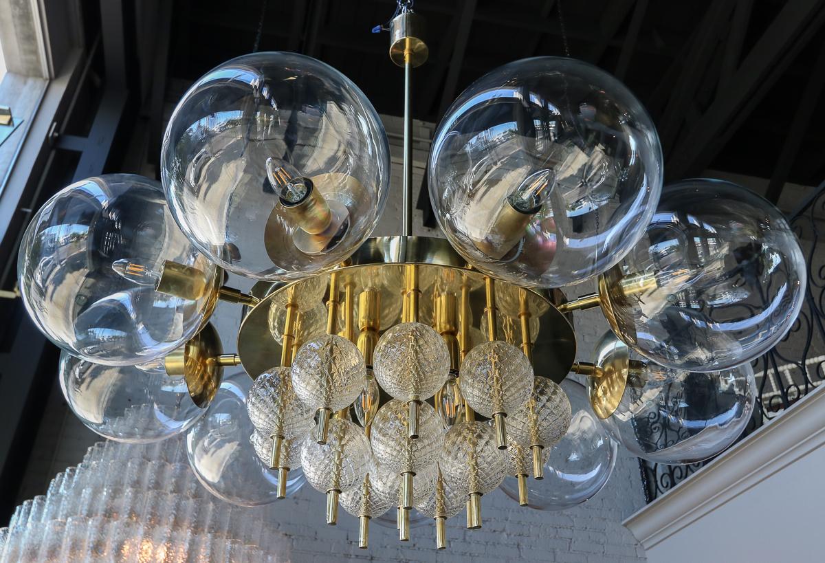 Mid-Century Modern Custom Midcentury Style Brass Chandelier with Clear Glass Balls by Adesso Import For Sale