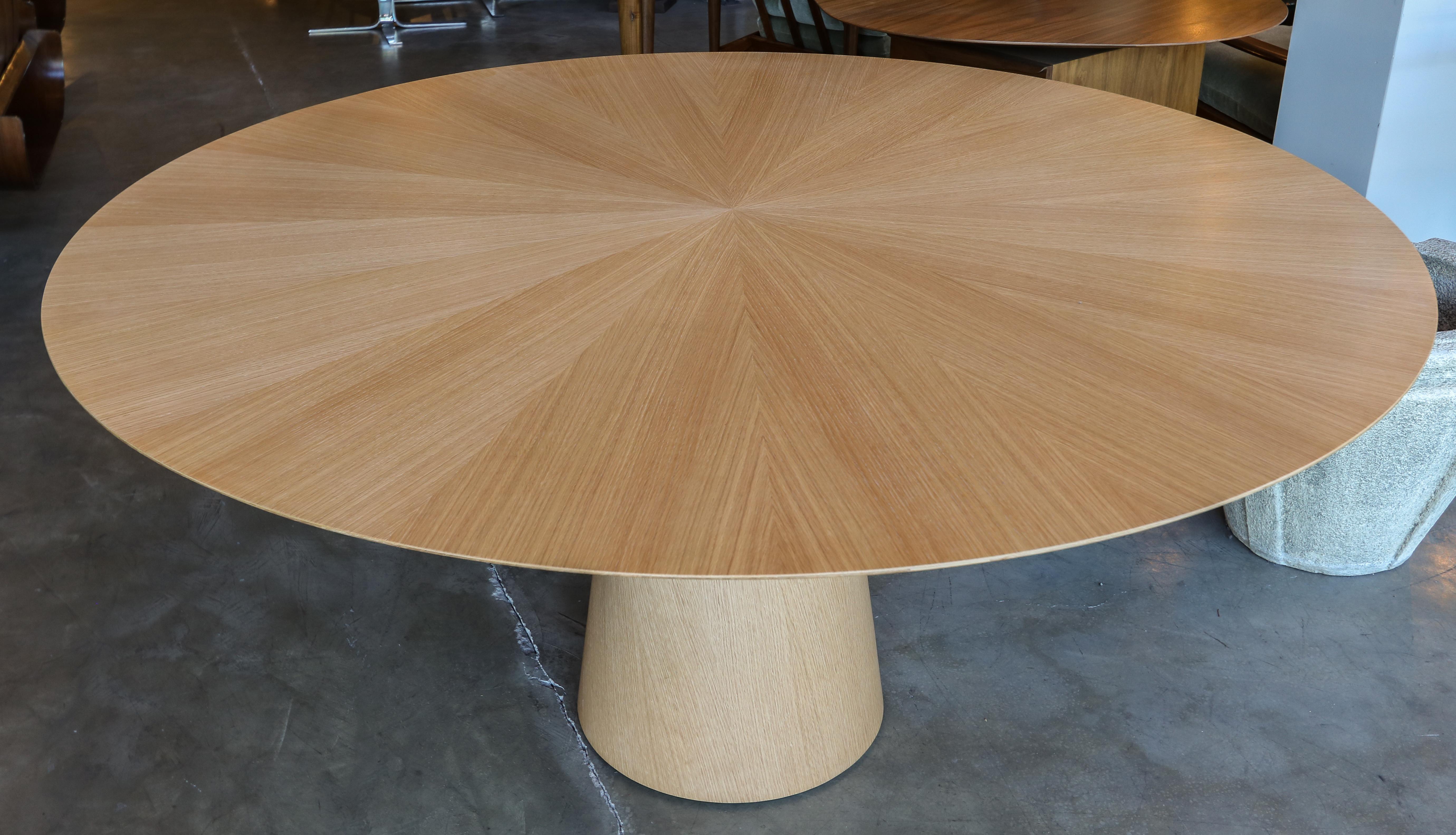 American Custom Midcentury Style Round Oak Dining Table with Pedestal Base by Adesso For Sale