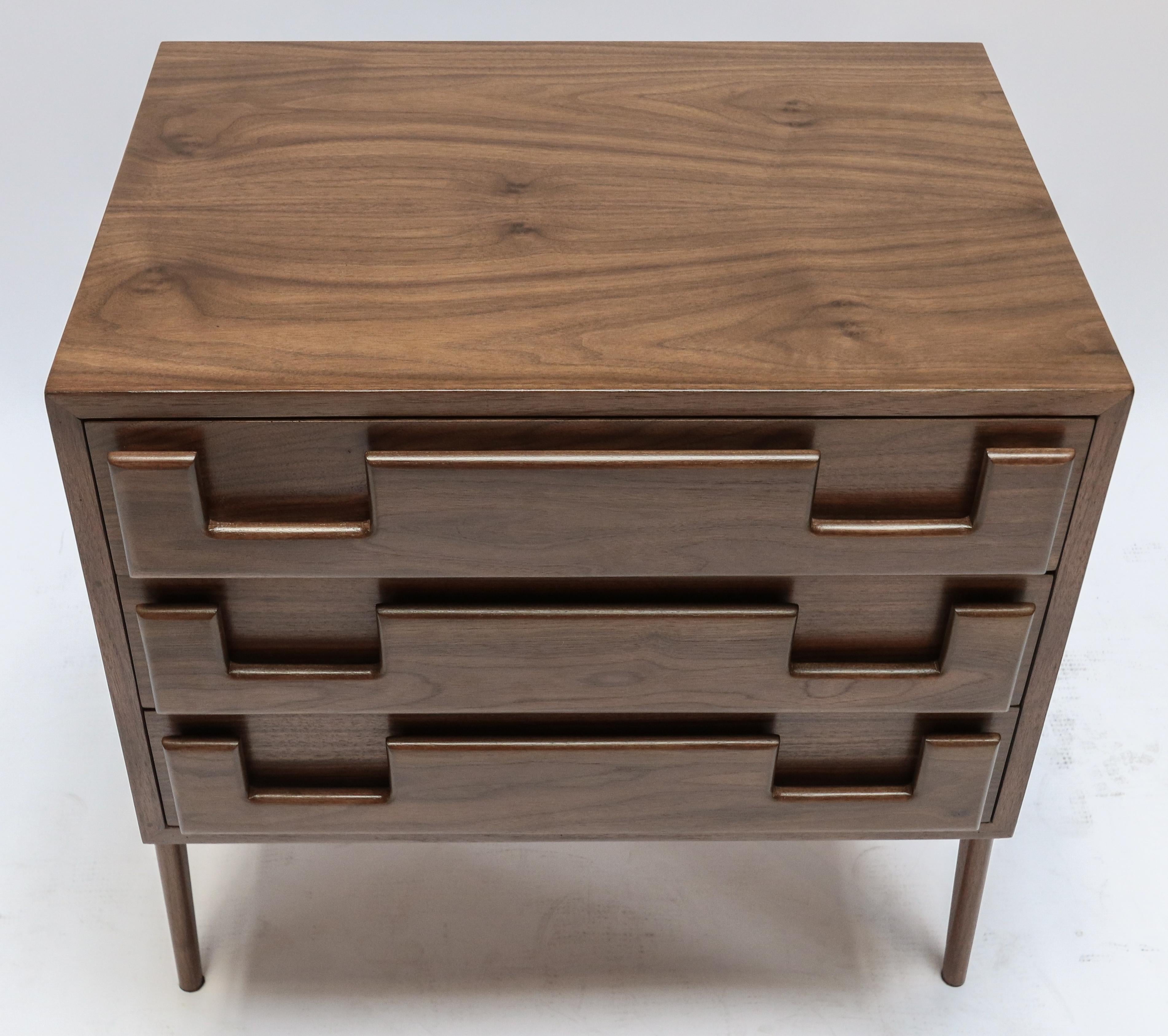 Custom Midcentury Style Walnut Nightstands with Three Drawers by Adesso Imports In New Condition For Sale In Los Angeles, CA