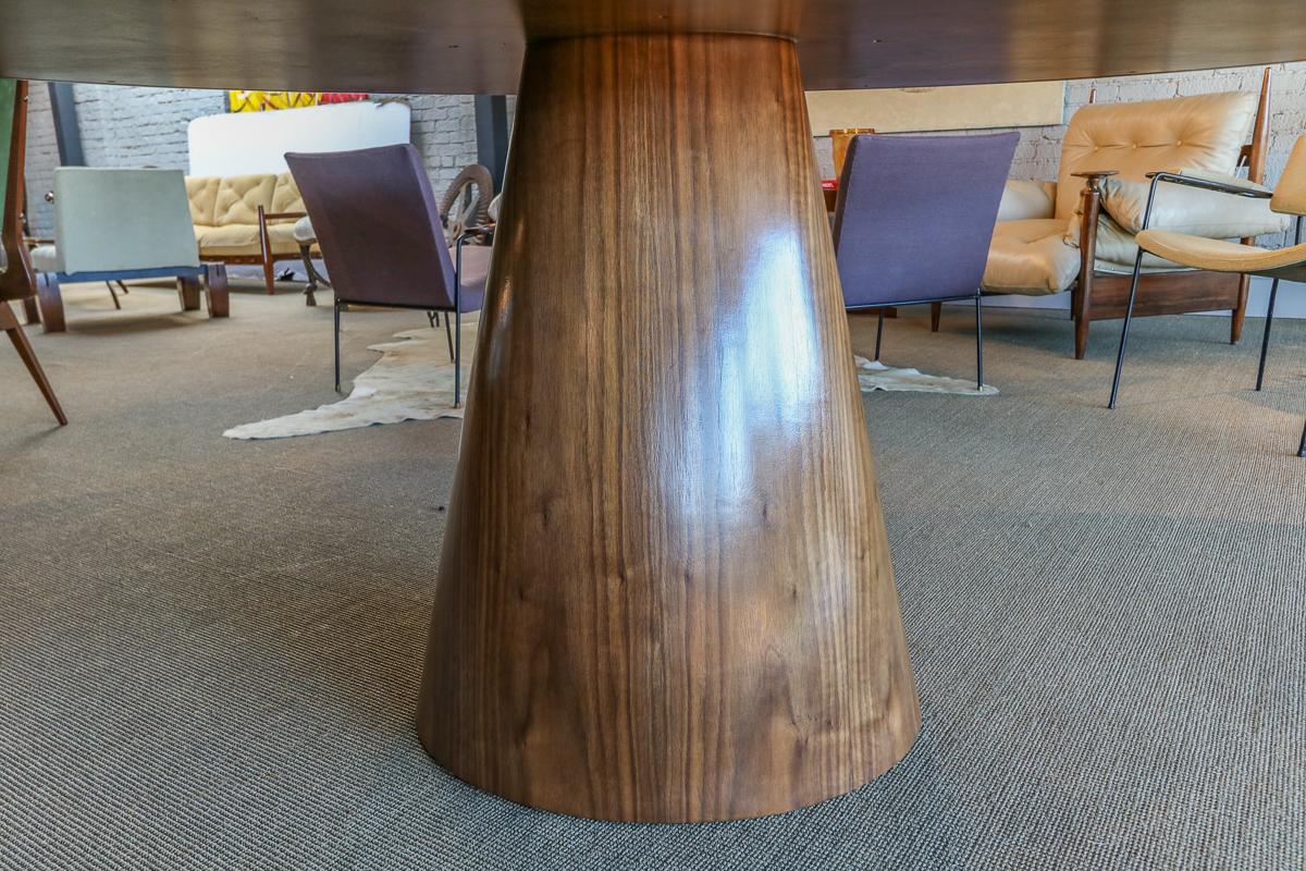 Custom Midcentury Style Walnut Oval Dining Table with Glass Top by Adesso In New Condition For Sale In Los Angeles, CA