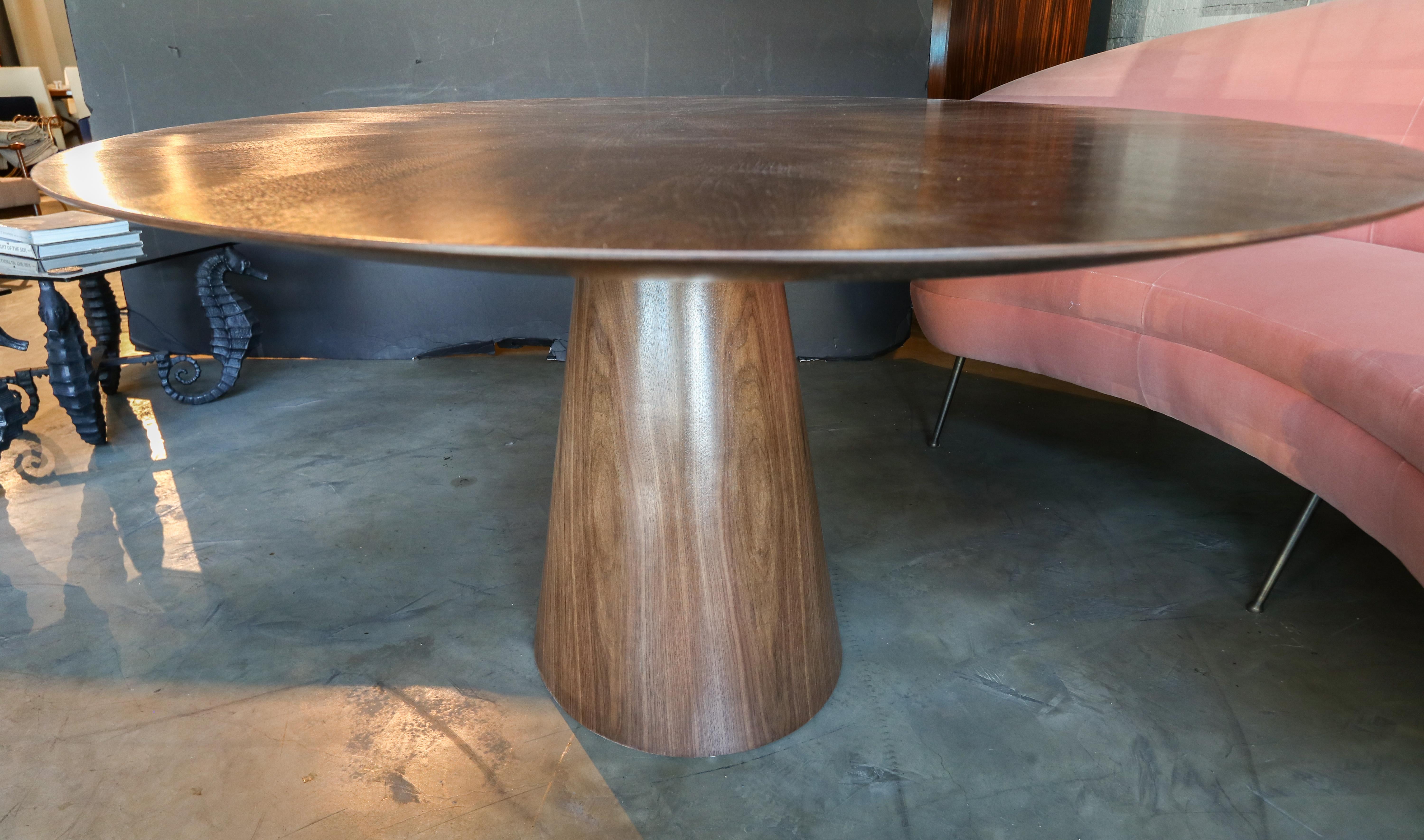 American Custom Midcentury Style Walnut Oval Dining Table with Pedestal Base by Adesso For Sale