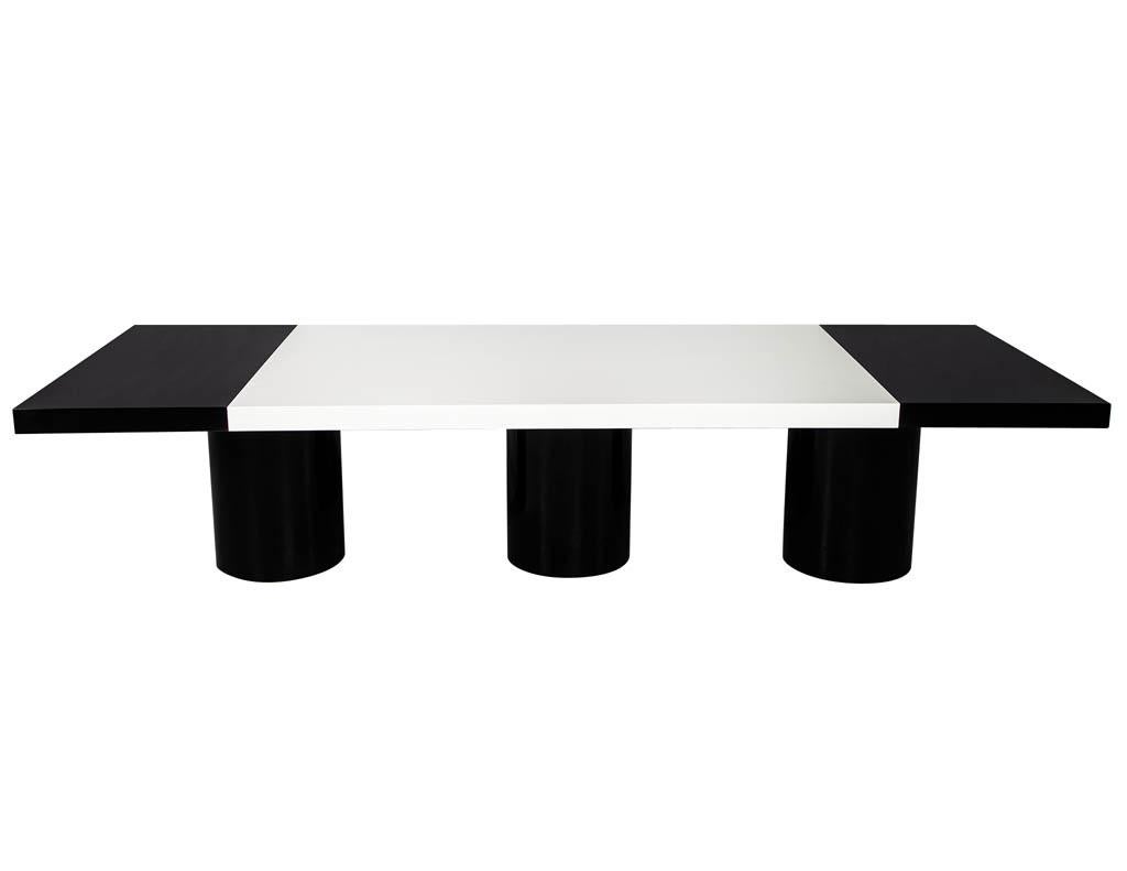 Moderne Table de salle à manger The Moderns Black and White by Carrocel en vente