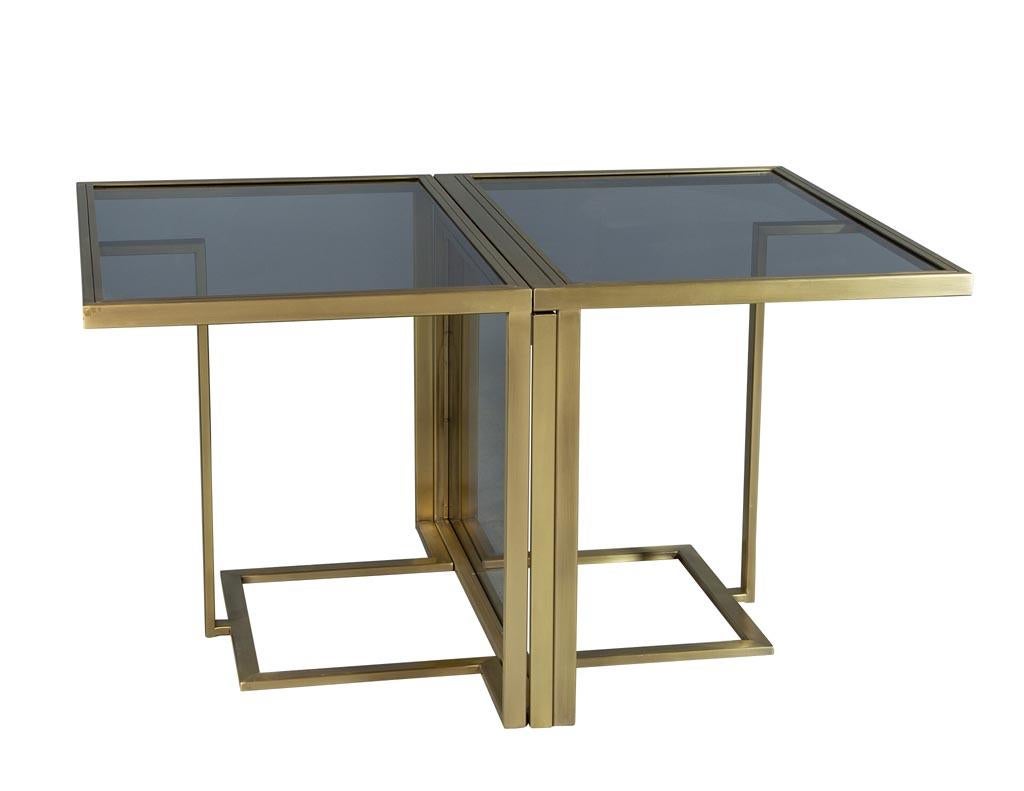Table de salle à manger moderne en laiton sur mesure avec plateau en verre, entièrement extensible, par Carrocel en vente 4
