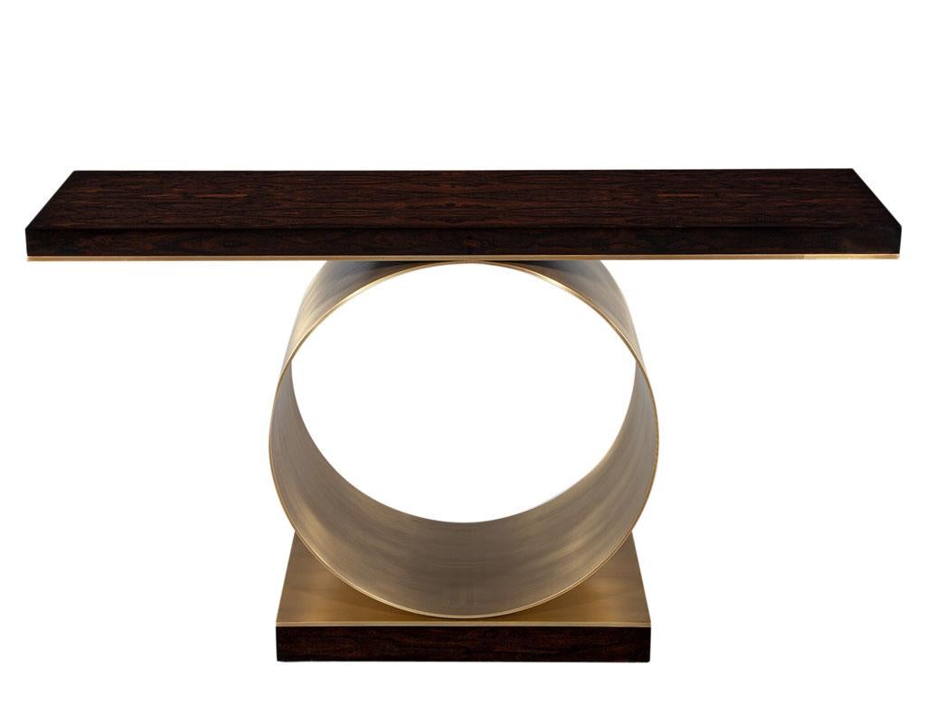Canadien Table console moderne sur mesure avec piédestal rond en laiton en vente