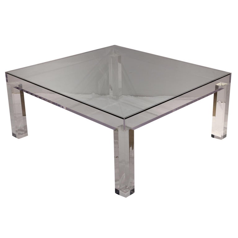Custom Modern Glass Top Clear Lucite Display Coffee Table In New Condition For Sale In Houston, TX
