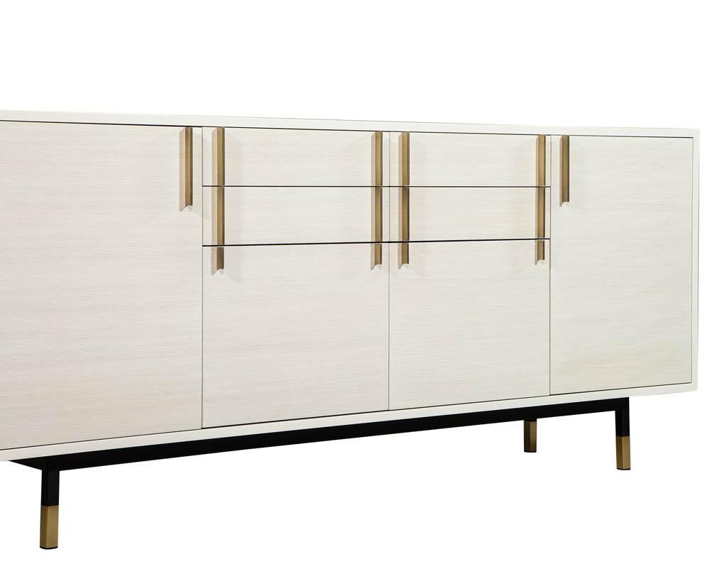 Custom Modern White Buffet Sideboard In New Condition For Sale In North York, ON