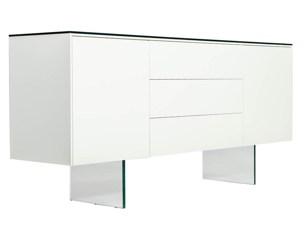 Custom Modern White Lacquered Sideboard Buffet with Glass Features For Sale 2