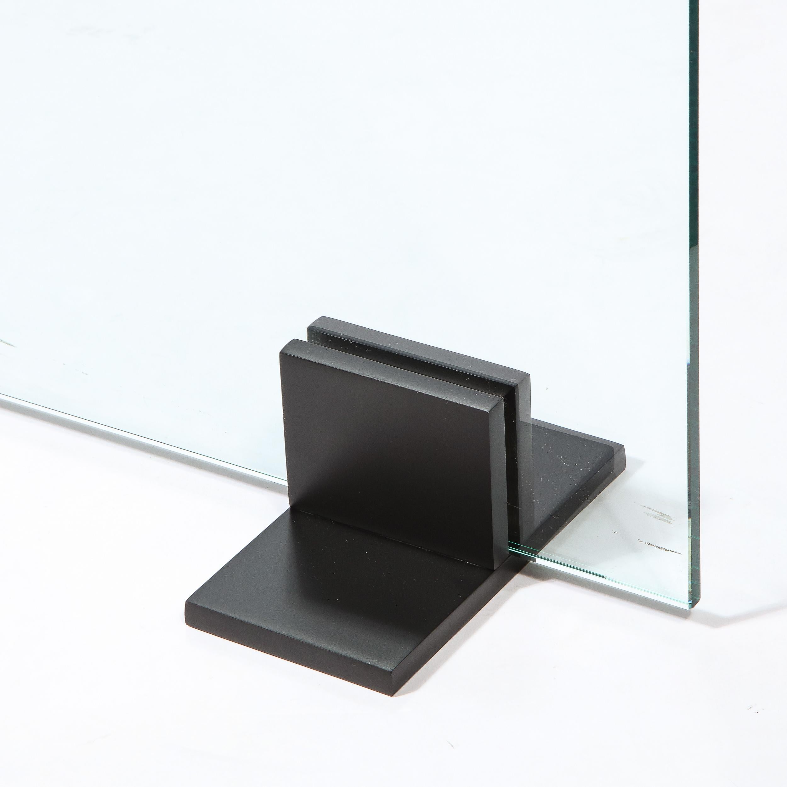 Maßgefertigter modernistischer Kaminschirm aus schwarzer Pulverbeschichtung und gehärtetem Glas von High Style Deco (Moderne) im Angebot