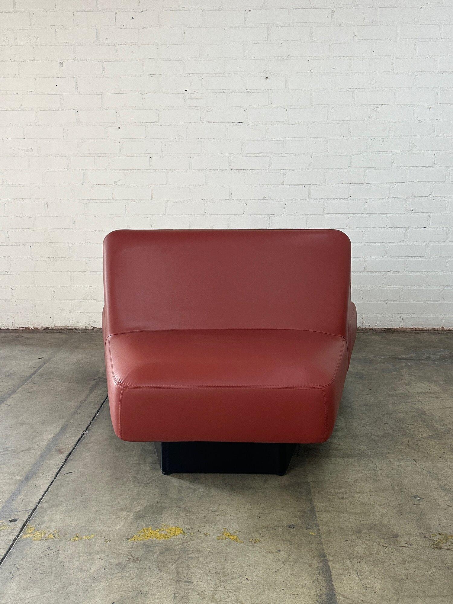 Custom Modular seating by Naughtone For Sale 4