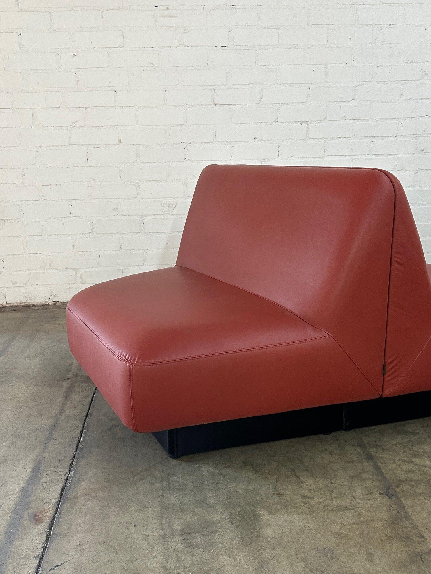 Custom Modular seating by Naughtone For Sale 10