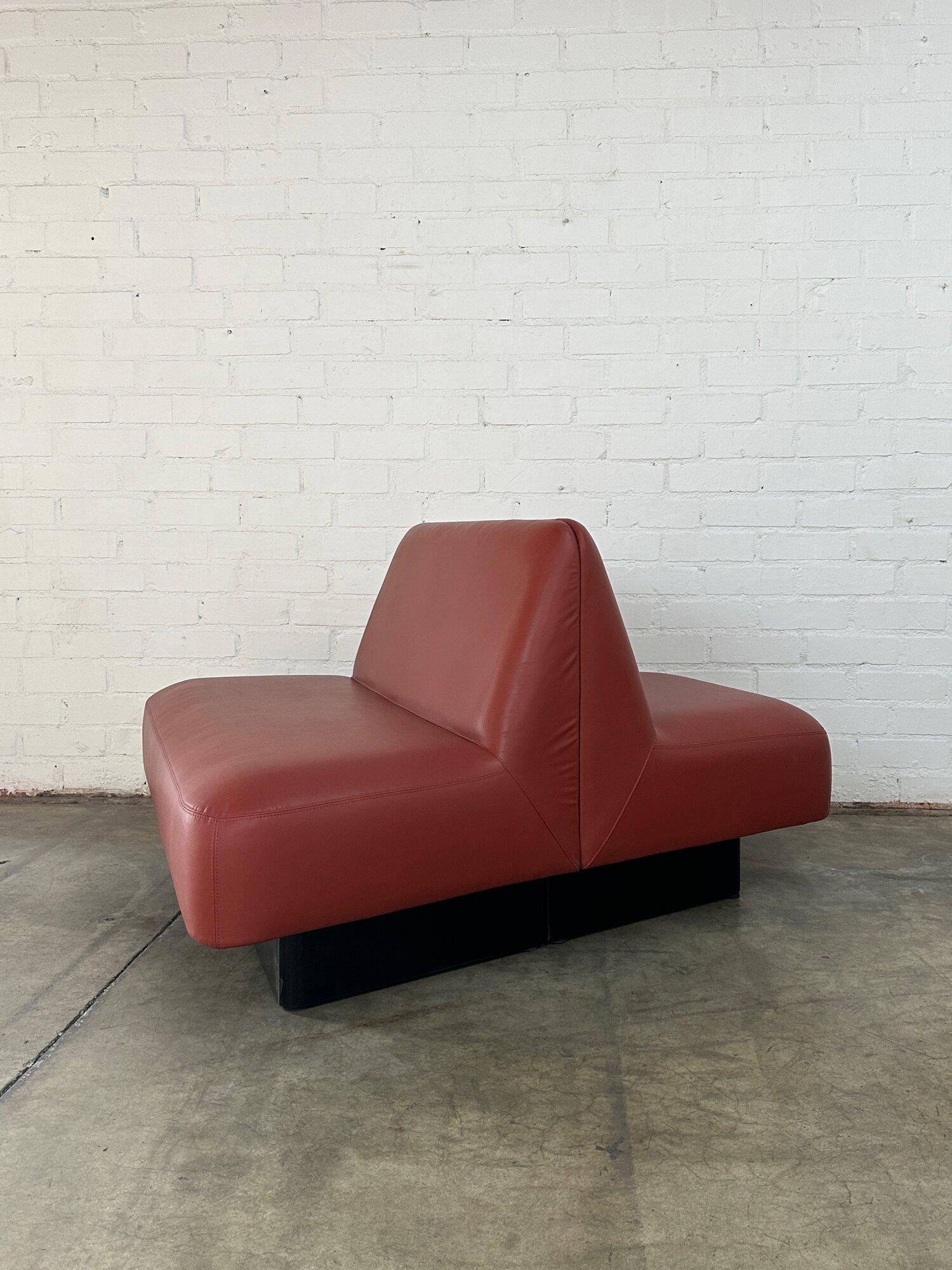 Custom Modular seating by Naughtone In Good Condition For Sale In Los Angeles, CA