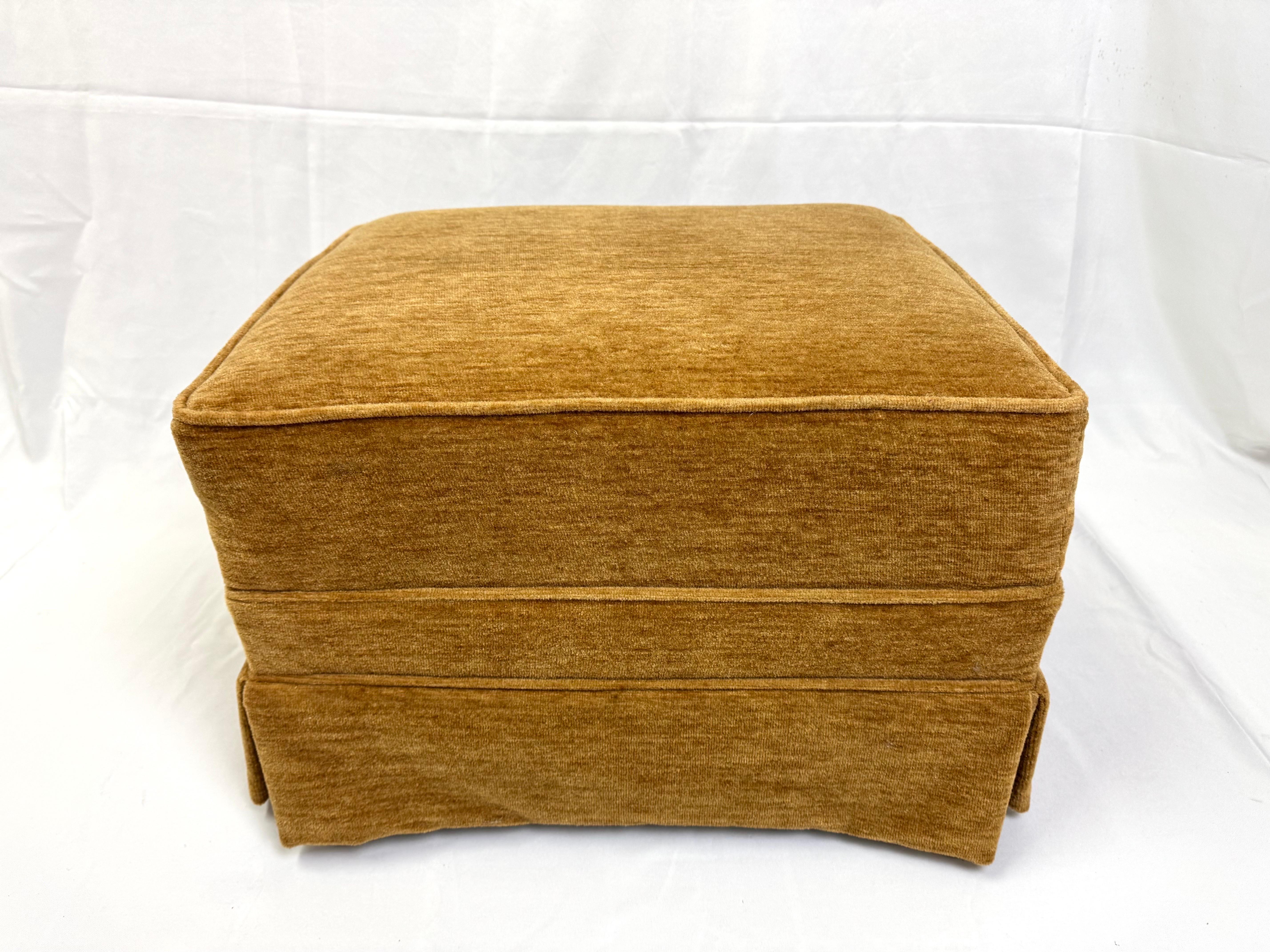 Custom Mohair Ottoman In Good Condition For Sale In Redding, CT