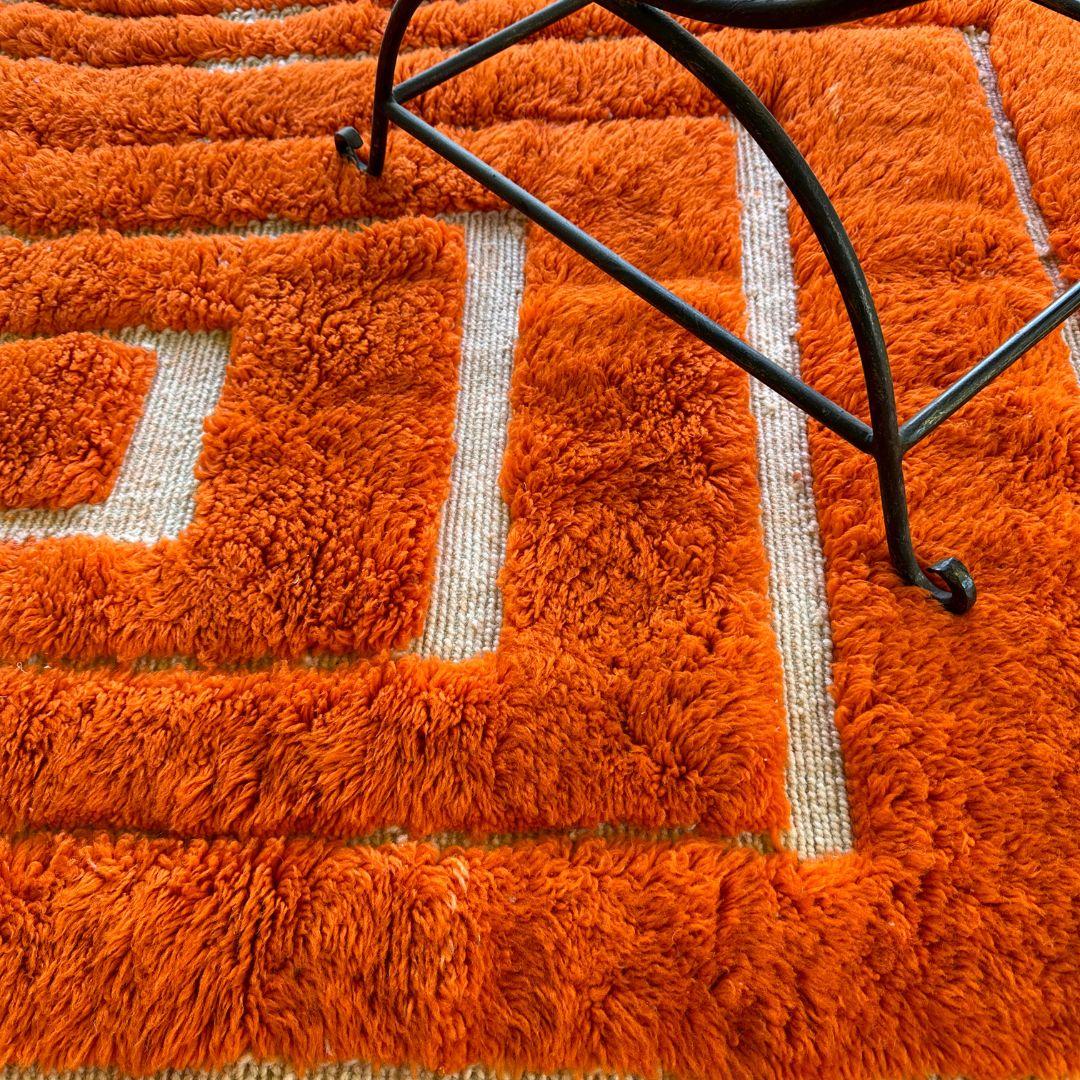 XXIe siècle et contemporain Tapis marocain 9x12FT symphonie Sahara, design texturé orange, fabriqué sur commande en vente