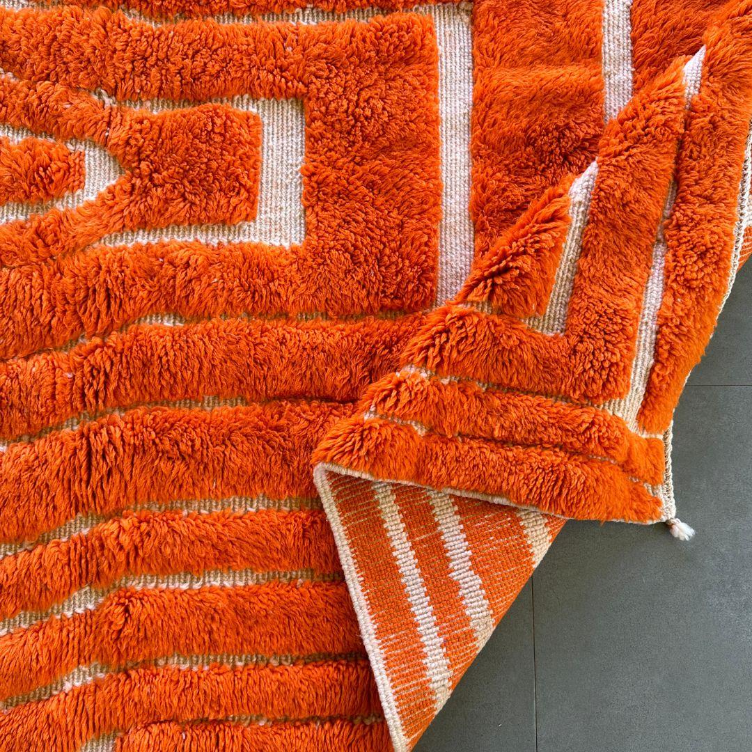 Tapis marocain 9x12FT symphonie Sahara, design texturé orange, fabriqué sur commande en vente 1