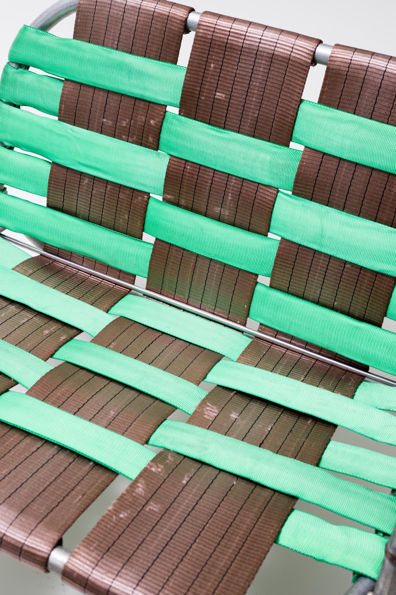 Tissage Chaise d'artiste en résidence recyclée, chaise de jardin inspirée, matériaux réutilisés en vente