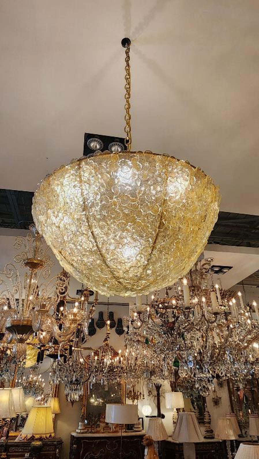 Fatto a mano Lampadario personalizzato in stile Murano in vendita