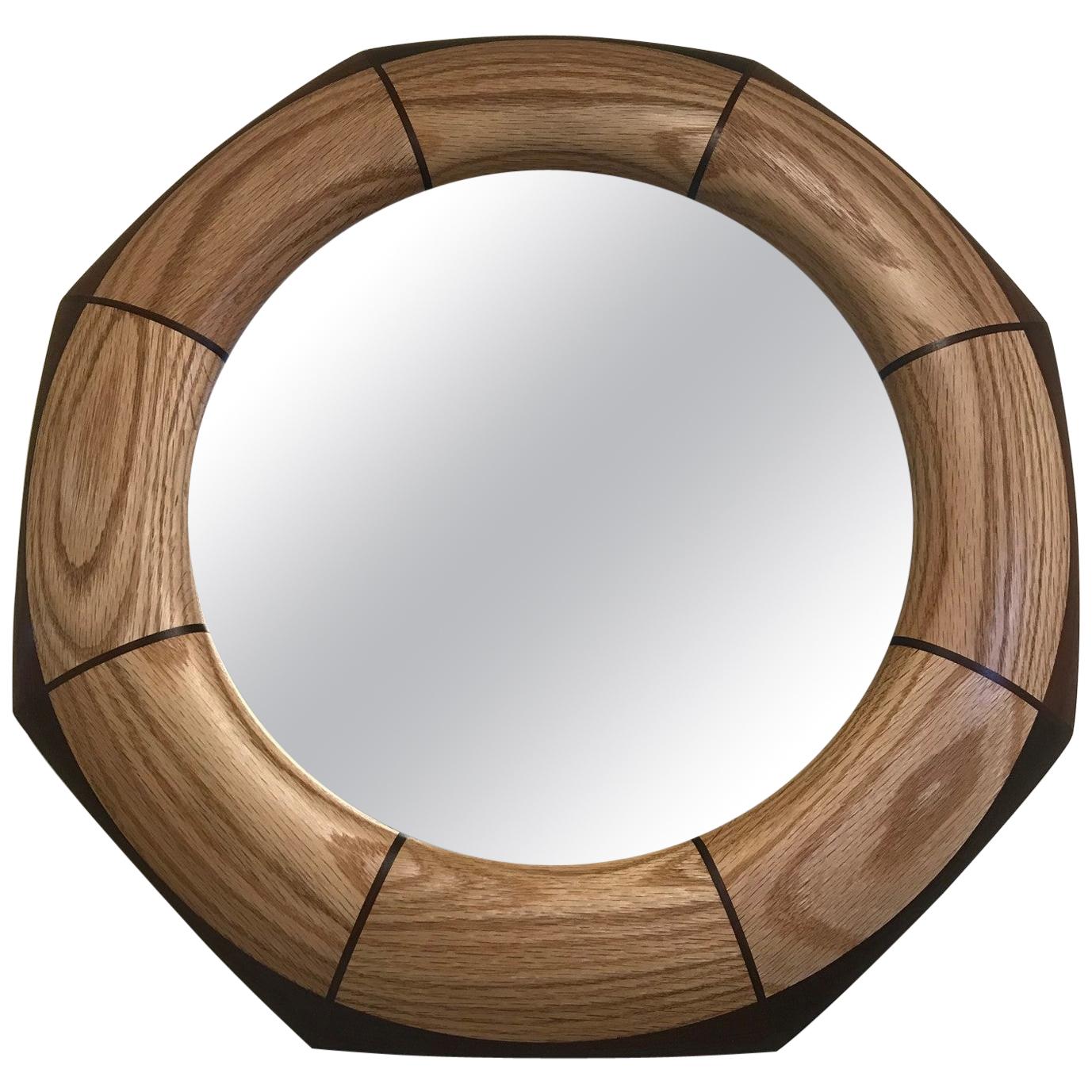 Miroir octogonal personnalisé en noyer et chêne incrusté en vente