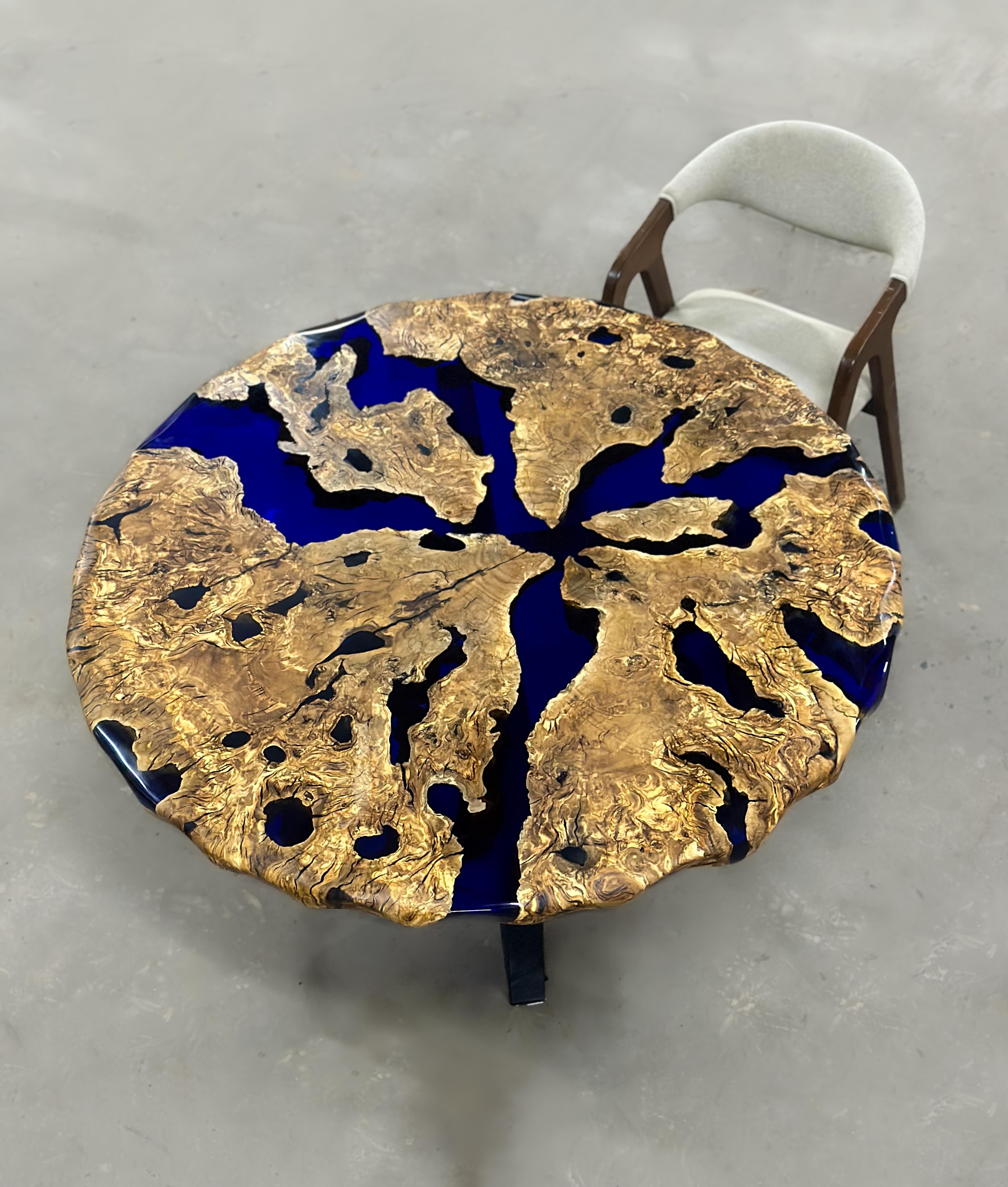 Custom Olive Epoxy Resin Round Dining Table In New Condition For Sale In İnegöl, TR