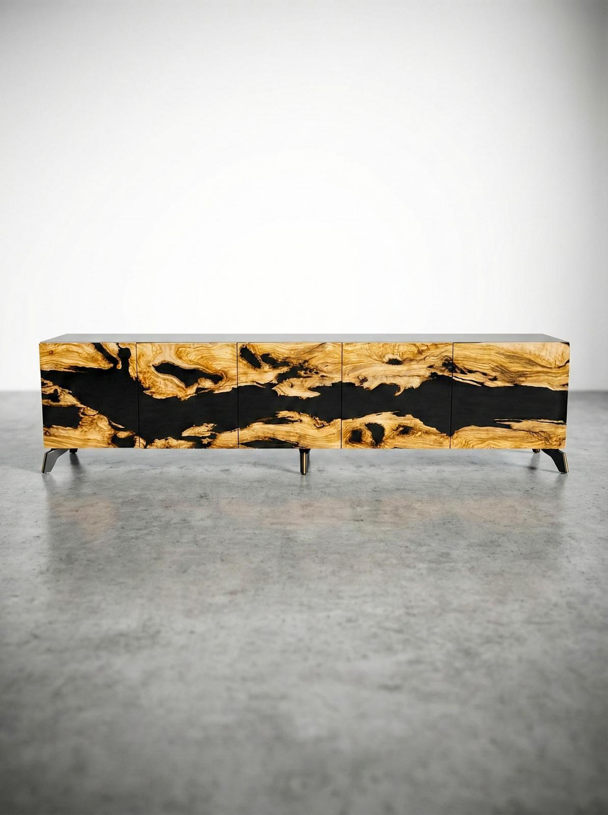 XXI secolo e contemporaneo Credenza personalizzata in Wood Oliver con resina epossidica nera, credenza artigianale in legno di lusso in vendita