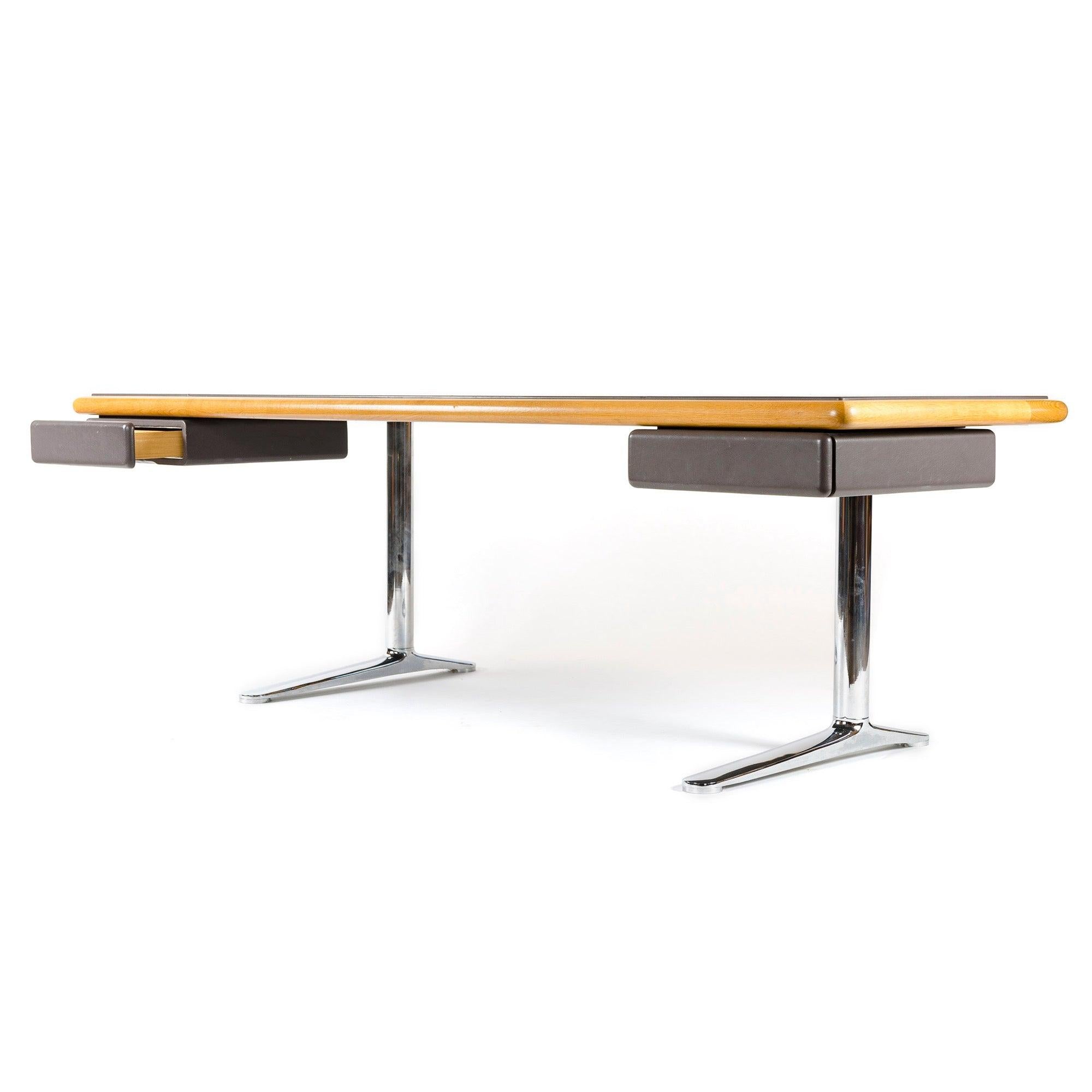 Maßgefertigter Chefschreibtisch und Wandschrank von Warren Platner für Knoll im Zustand „Relativ gut“ im Angebot in Sagaponack, NY