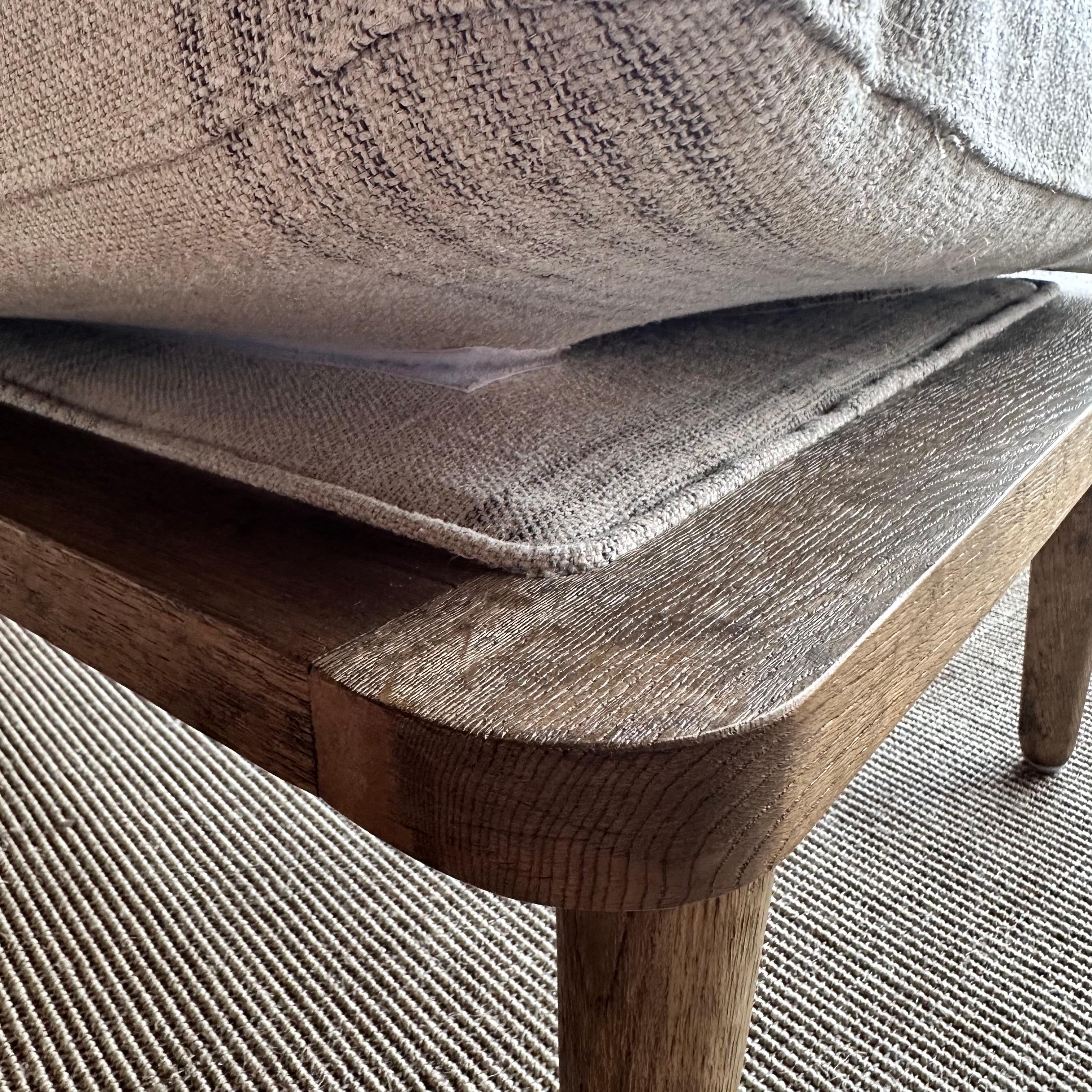 Ordine personalizzato per la sedia e l'ottomana in rovere massiccio Frances di KS Design COM in vendita 6