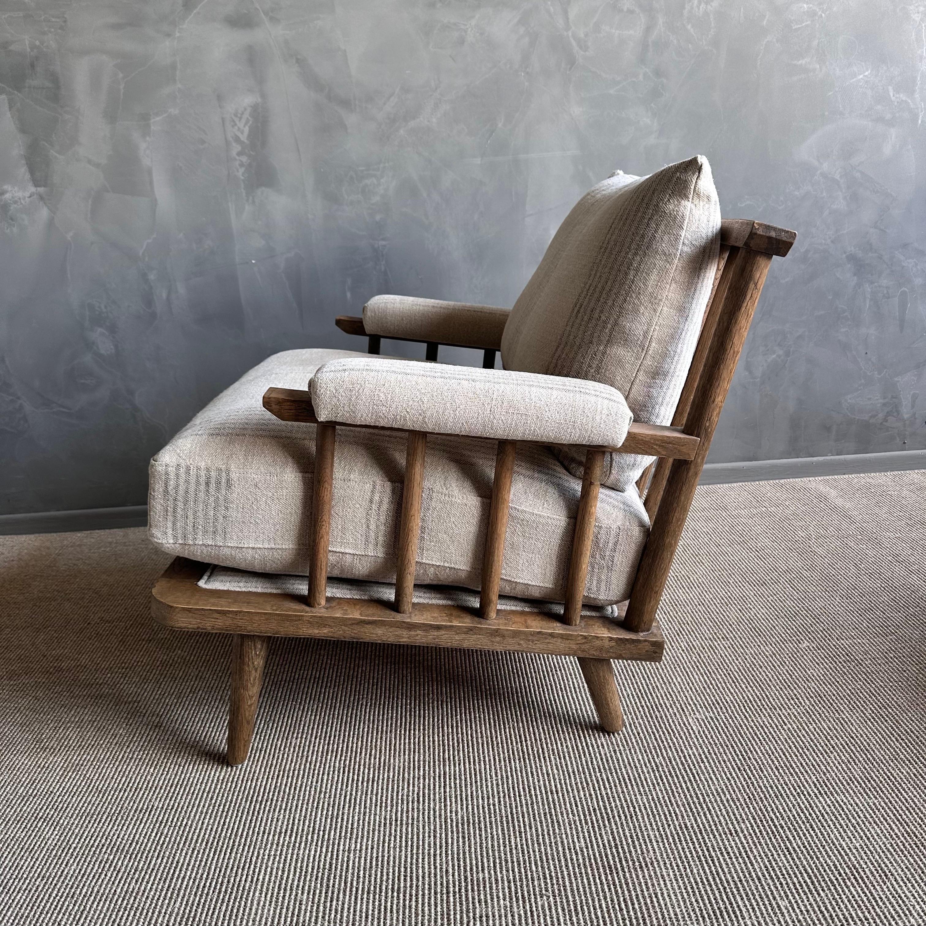 XXI secolo e contemporaneo Ordine personalizzato per la sedia e l'ottomana in rovere massiccio Frances di KS Design COM in vendita