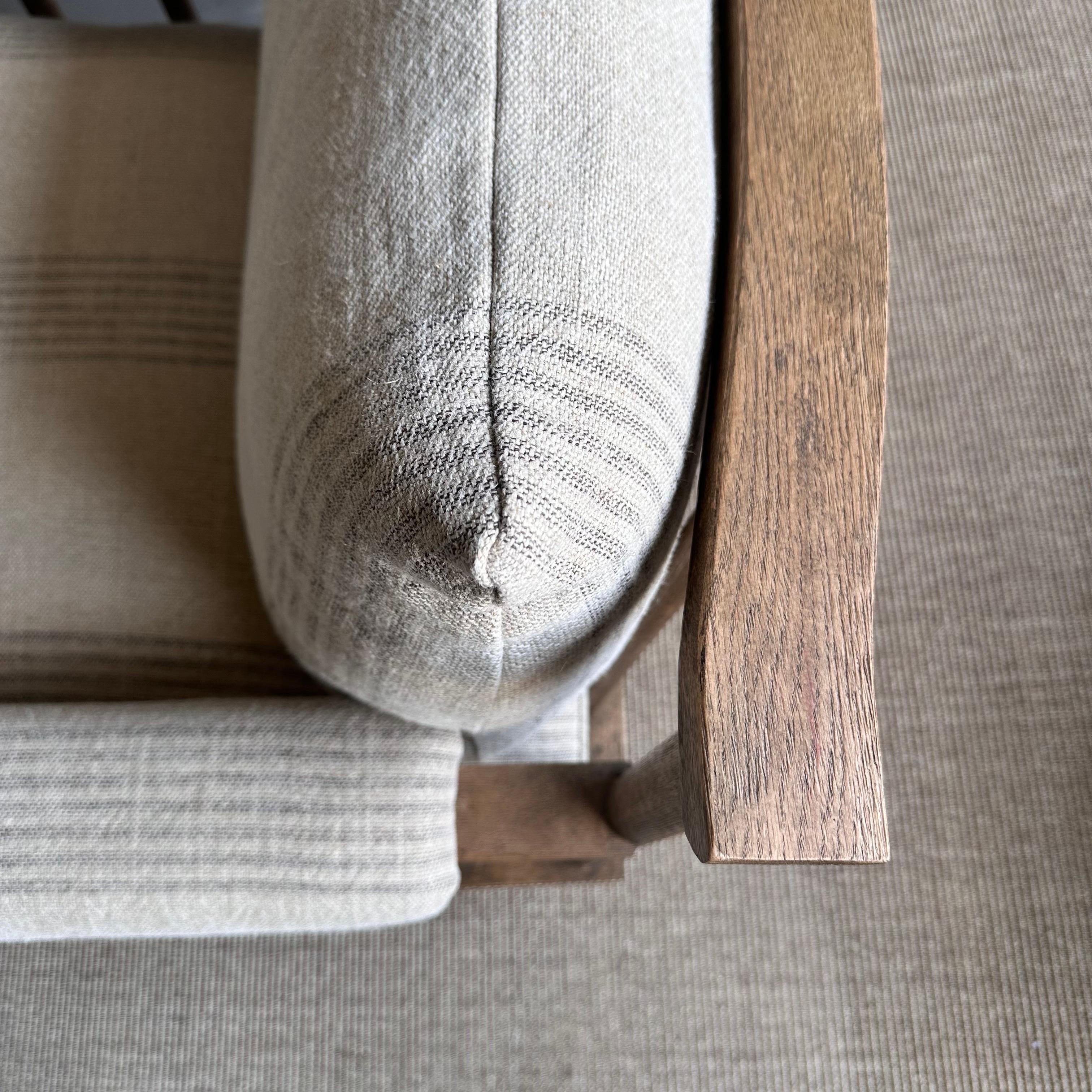 Lino Ordine personalizzato per la sedia e l'ottomana in rovere massiccio Frances di KS Design COM in vendita