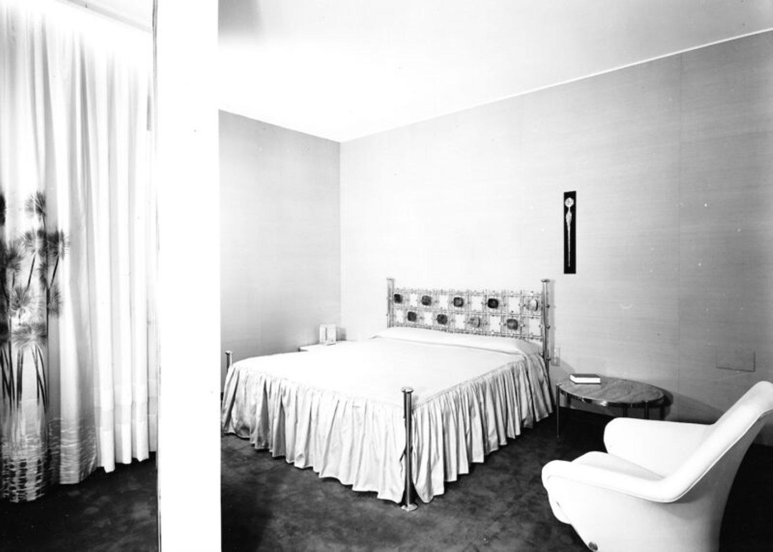 Custom Order Osvaldo Borsani Bed with nine Enameled Sculptures, 1959 with COA 12