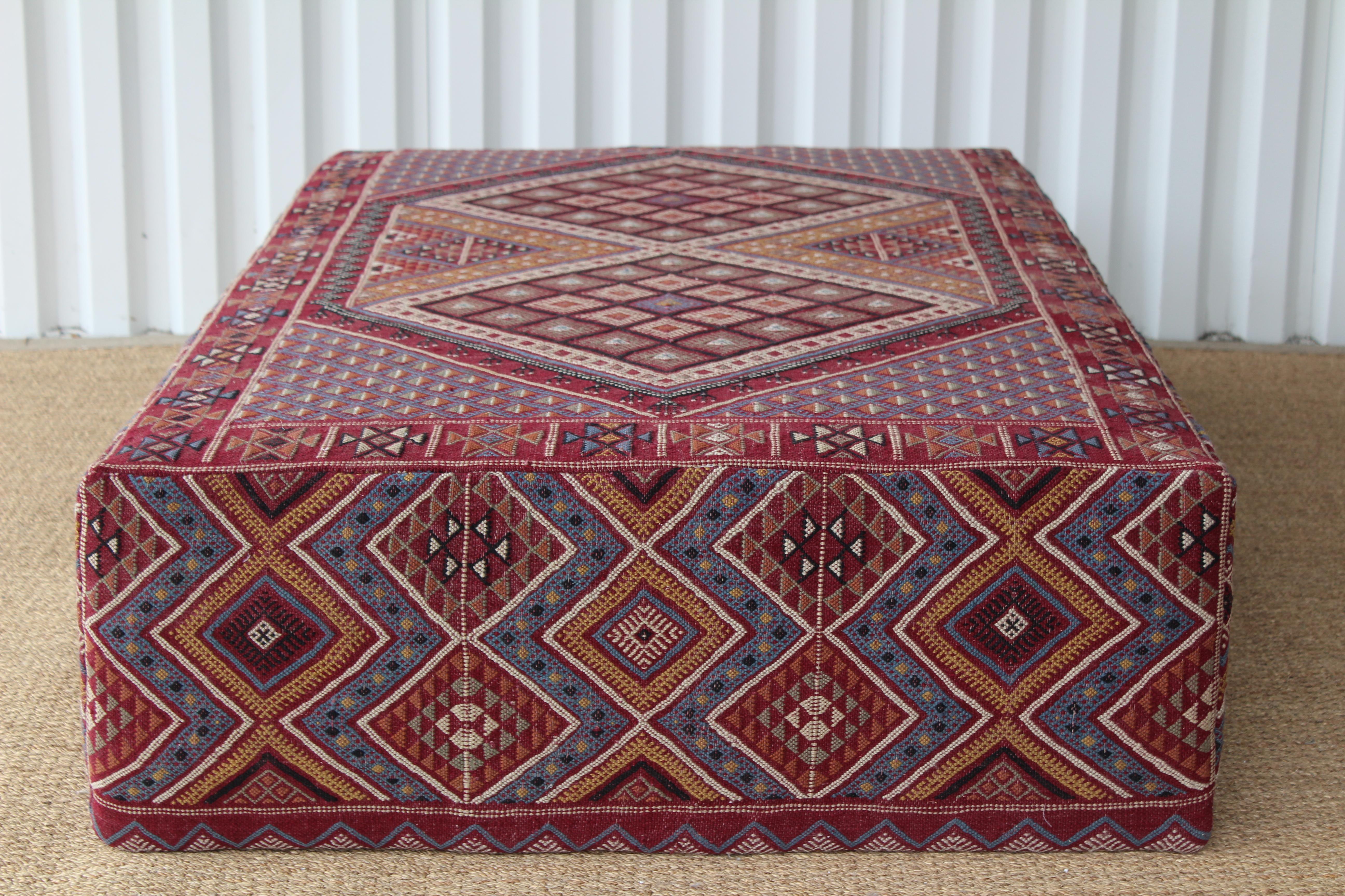 Custom Ottoman Upholstered with a Vintage 1960s Turkish Kilim In Excellent Condition In Los Angeles, CA