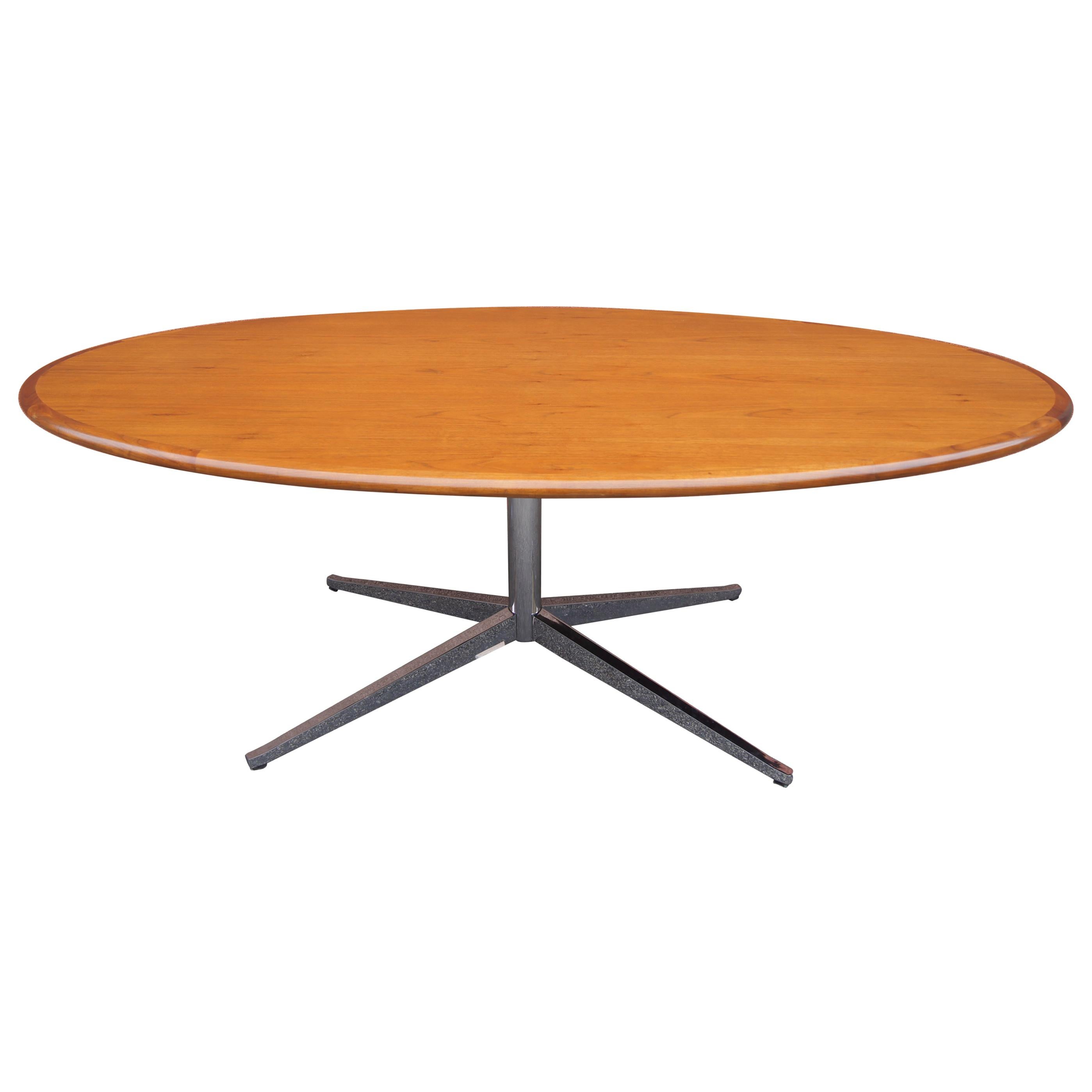 Table ou bureau ovale 2480 personnalisés en noyer et chrome par Florence Knoll