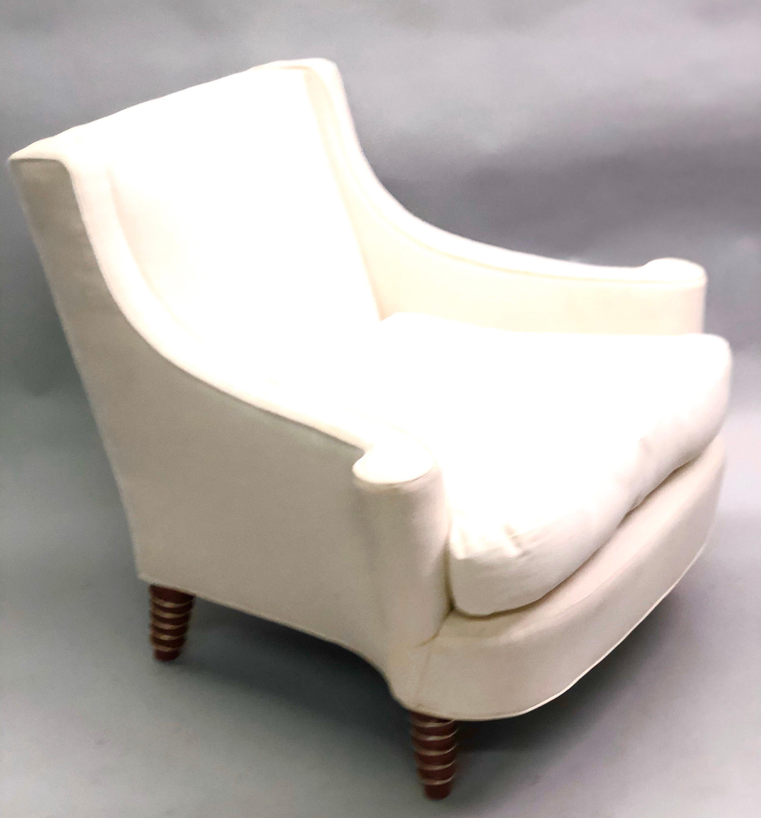 Custom Pair of French Modern Neoclassical Lounge Chairs by Maison Jansen In Good Condition In New York, NY