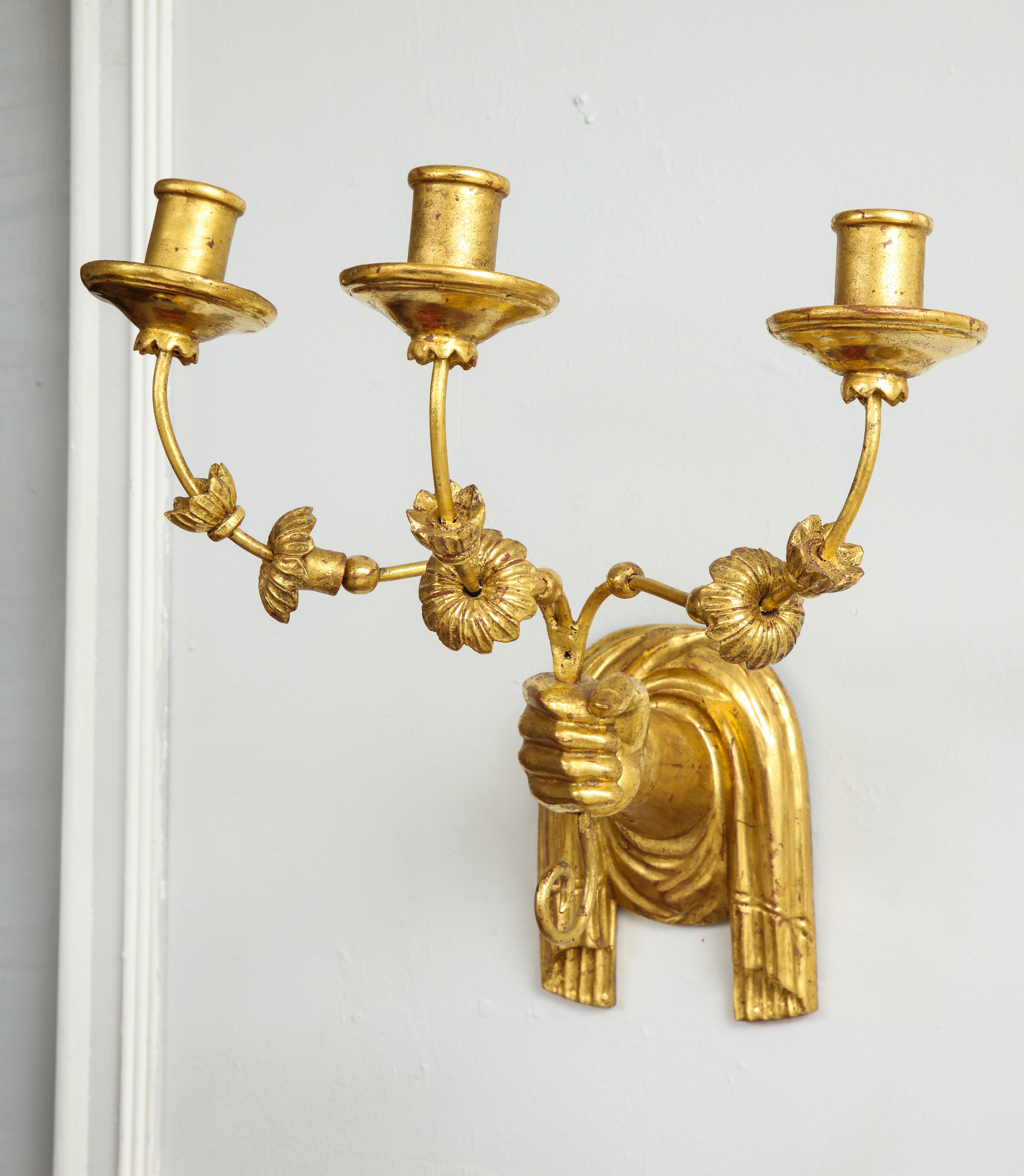 Custom Pair of Giltwood Hand Carved Sconces In New Condition For Sale In New York, NY
