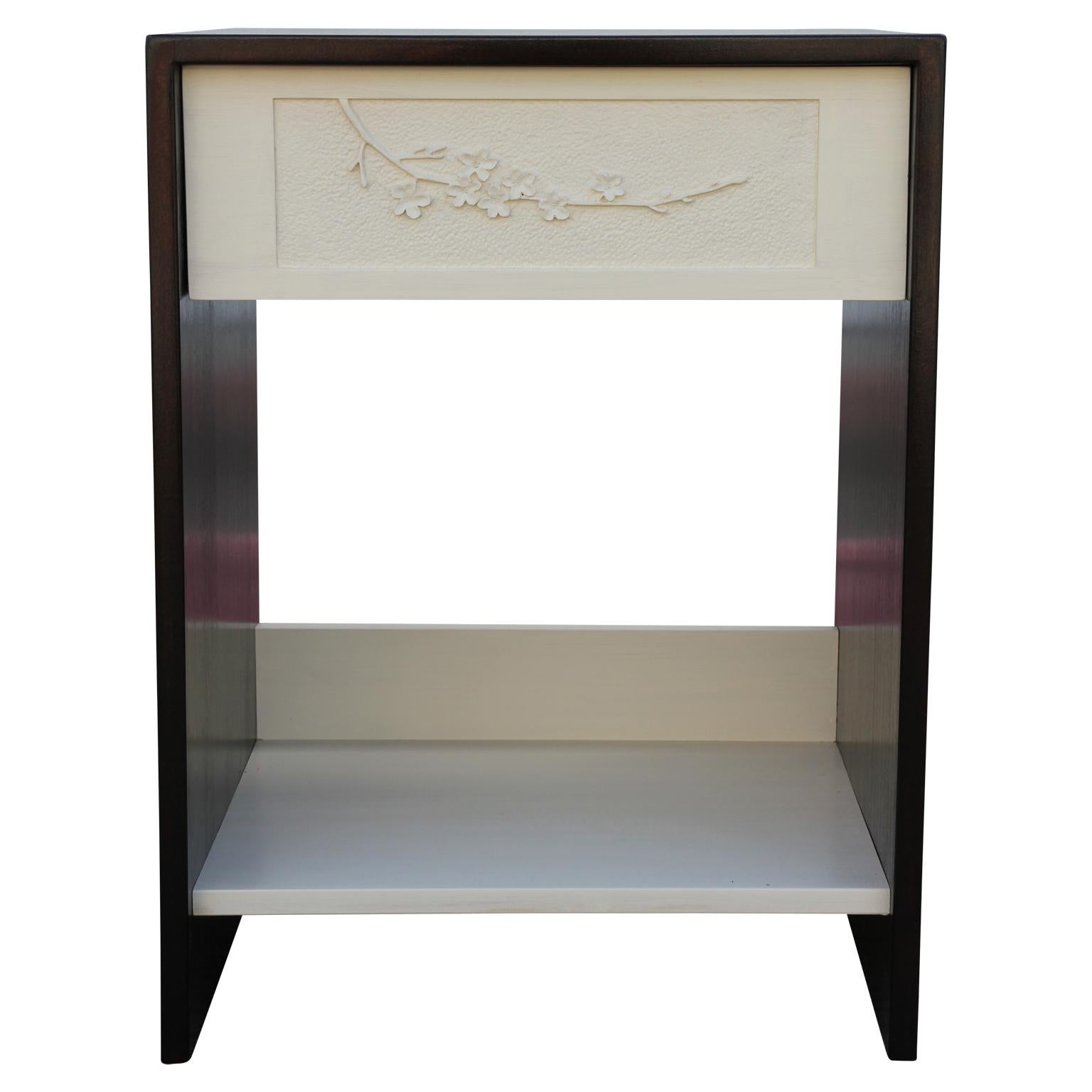 Custom Pair of Leaf Carved Poplar Nightstands / Side Tables by Norm Stoeker In Excellent Condition In Houston, TX