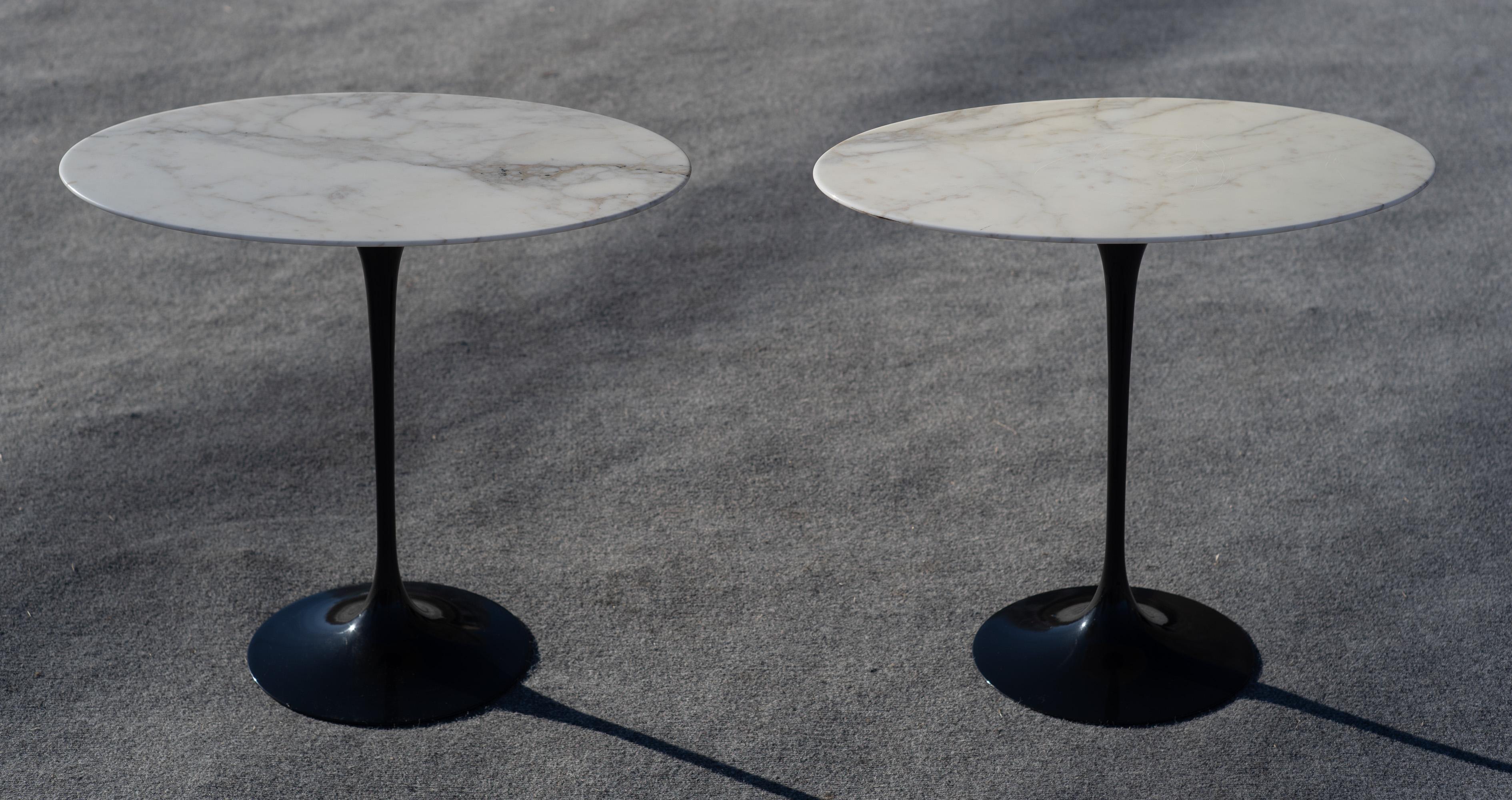 Custom Pair of Saarinen Knoll Oval Side or End Tables in Calacatta Gold In Good Condition For Sale In Philadelphia, PA