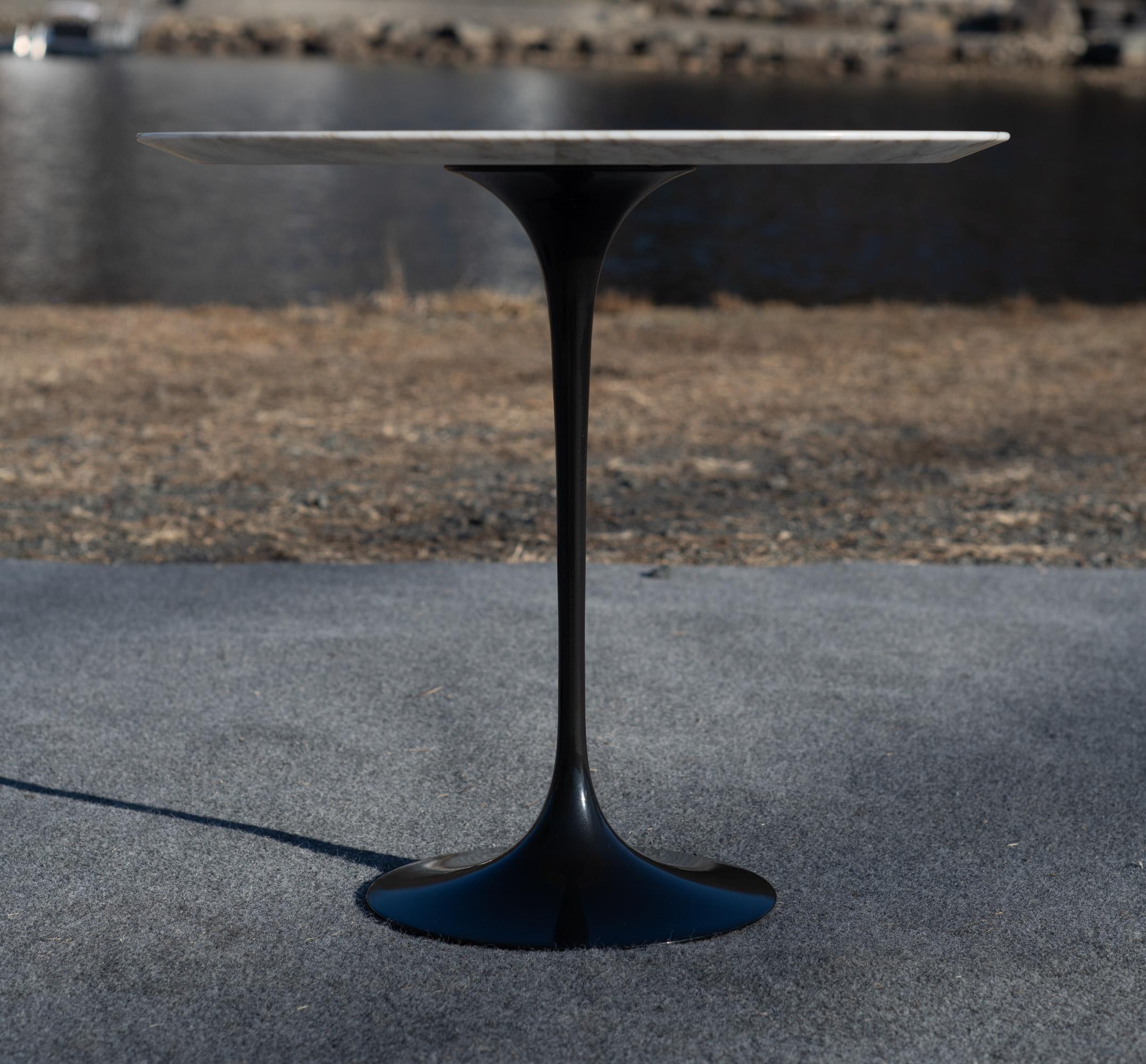 Custom Pair of Saarinen Knoll Oval Side or End Tables in Calacatta Gold For Sale 2