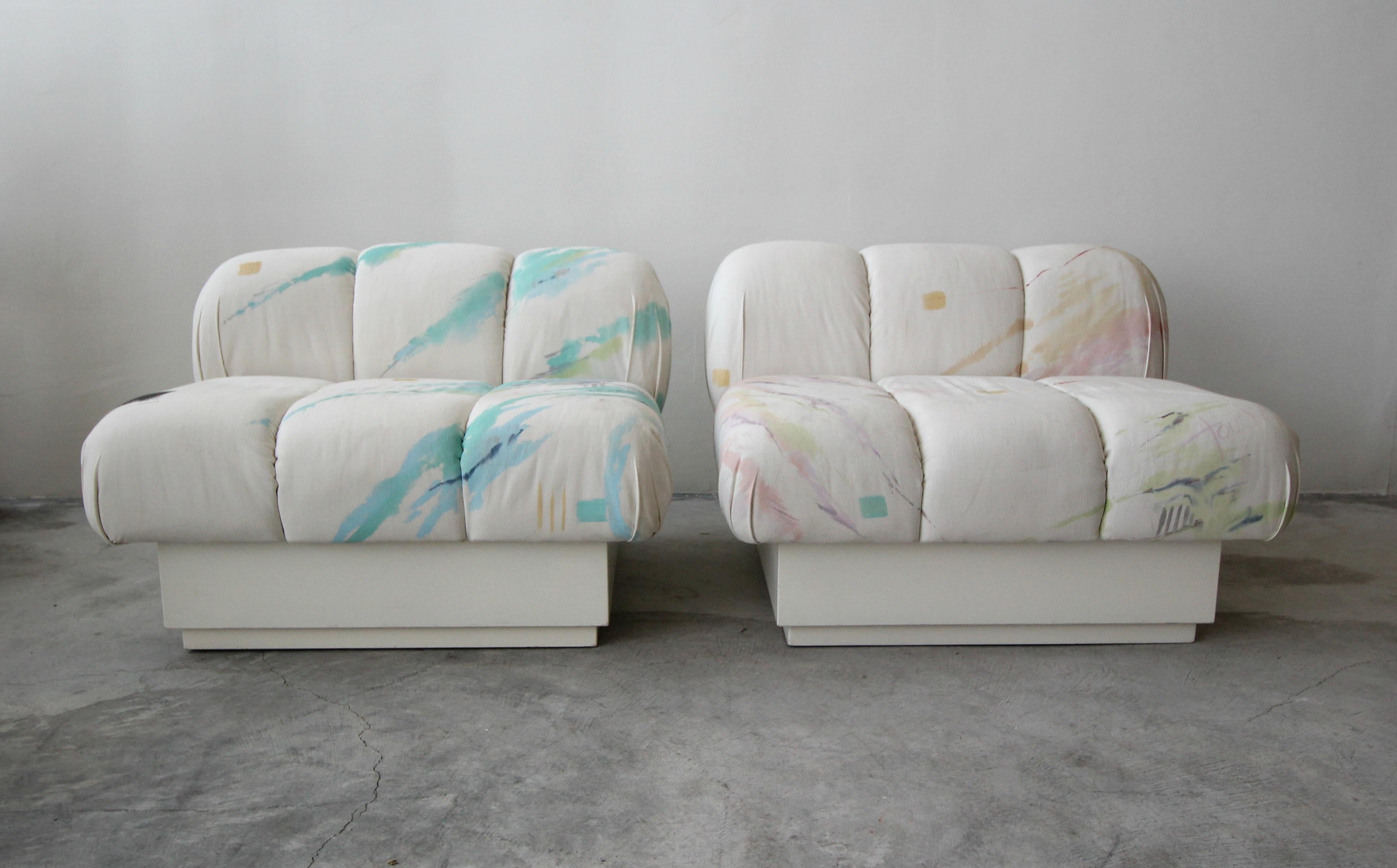 Custom Postmodern Italian Style Pair of Slipper Chairs Artist Signed Fabric (Postmoderne)