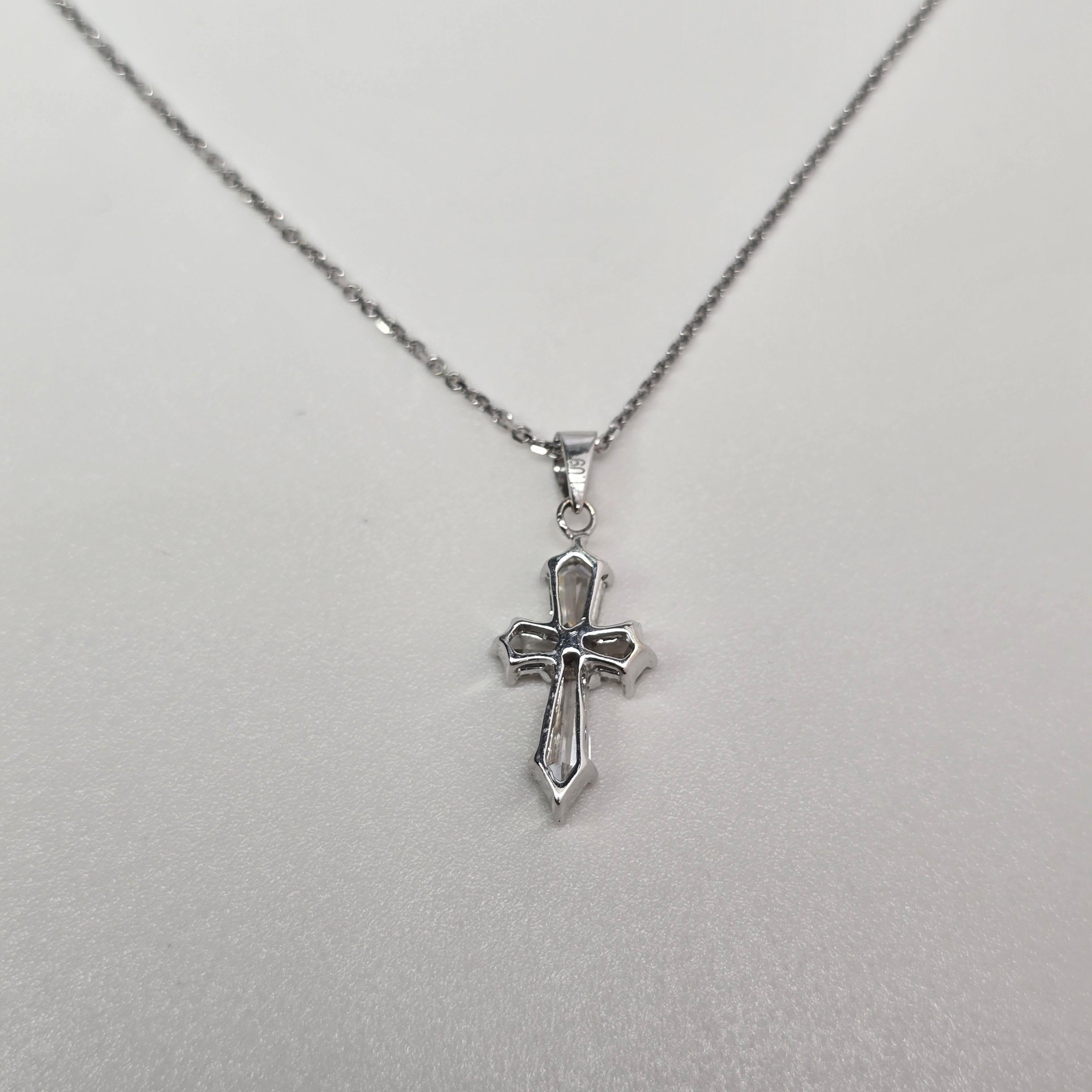 Collana con croce di diamanti personalizzata RARE in oro 14KT 1.10ct in vendita 1