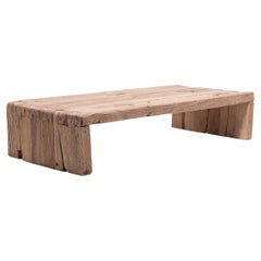 Individueller Couchtisch aus Ulmenholz