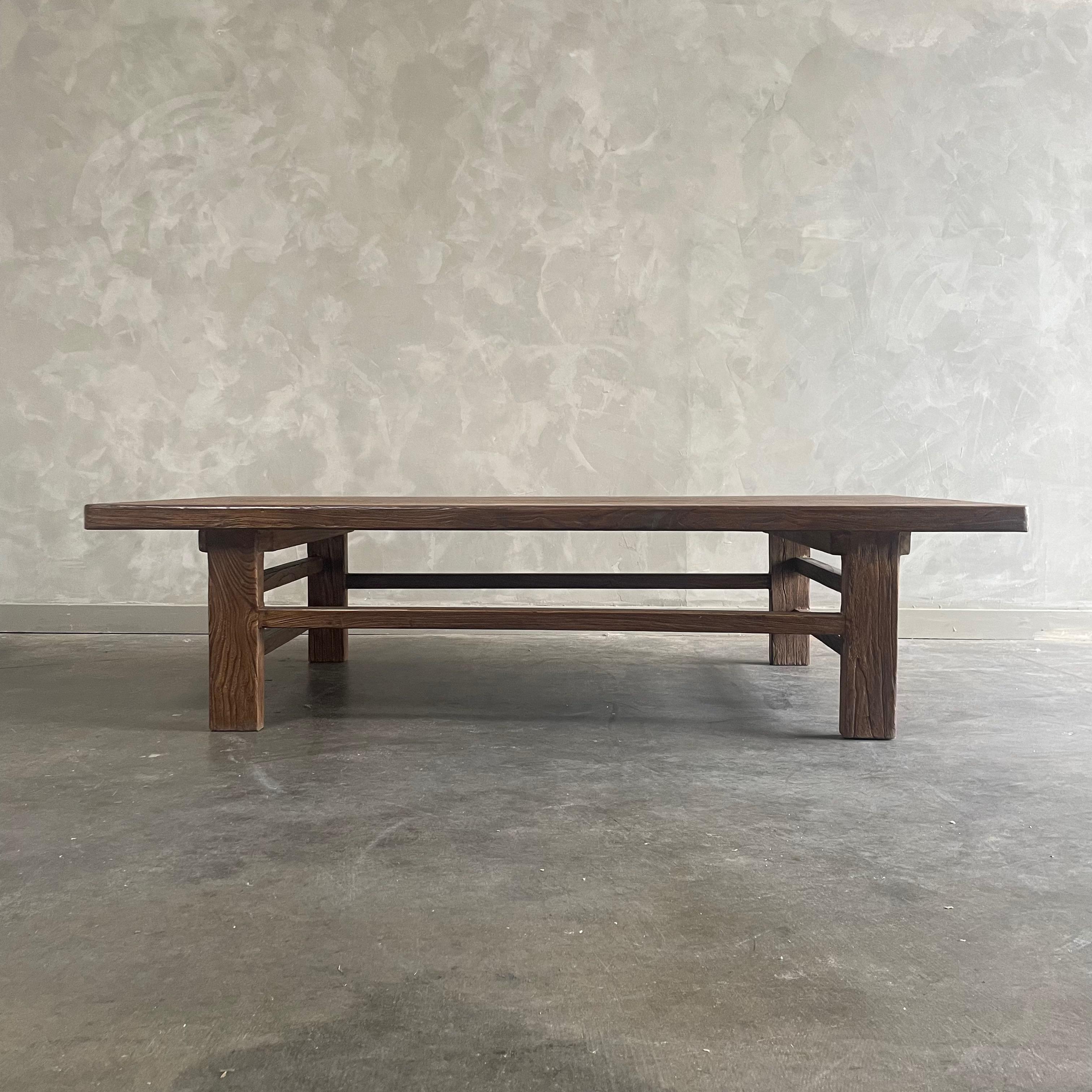 Table basse en bois d'orme recyclé sur mesure Wood en vente 3