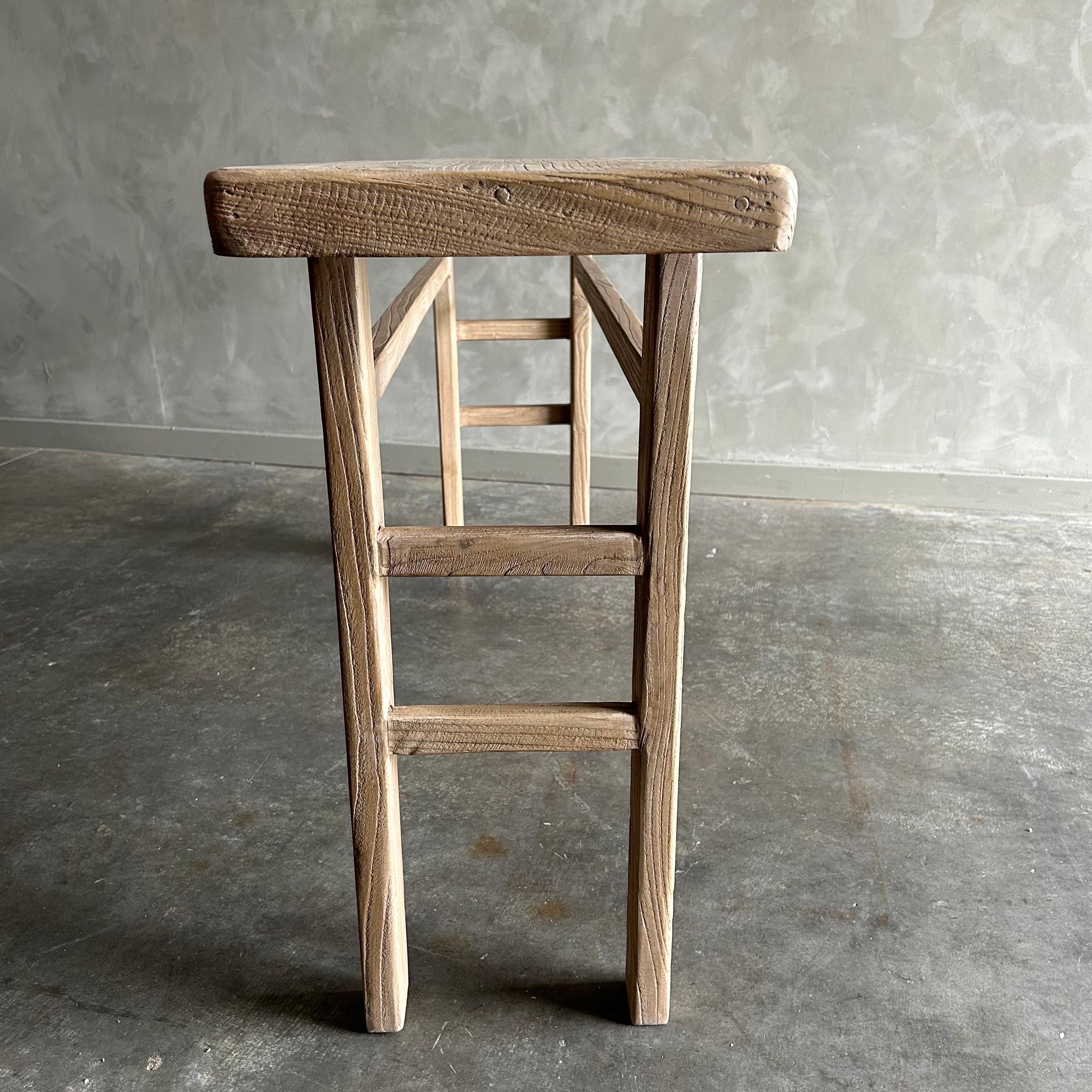 Orme Table console en bois d'orme récupéré sur mesure en vente