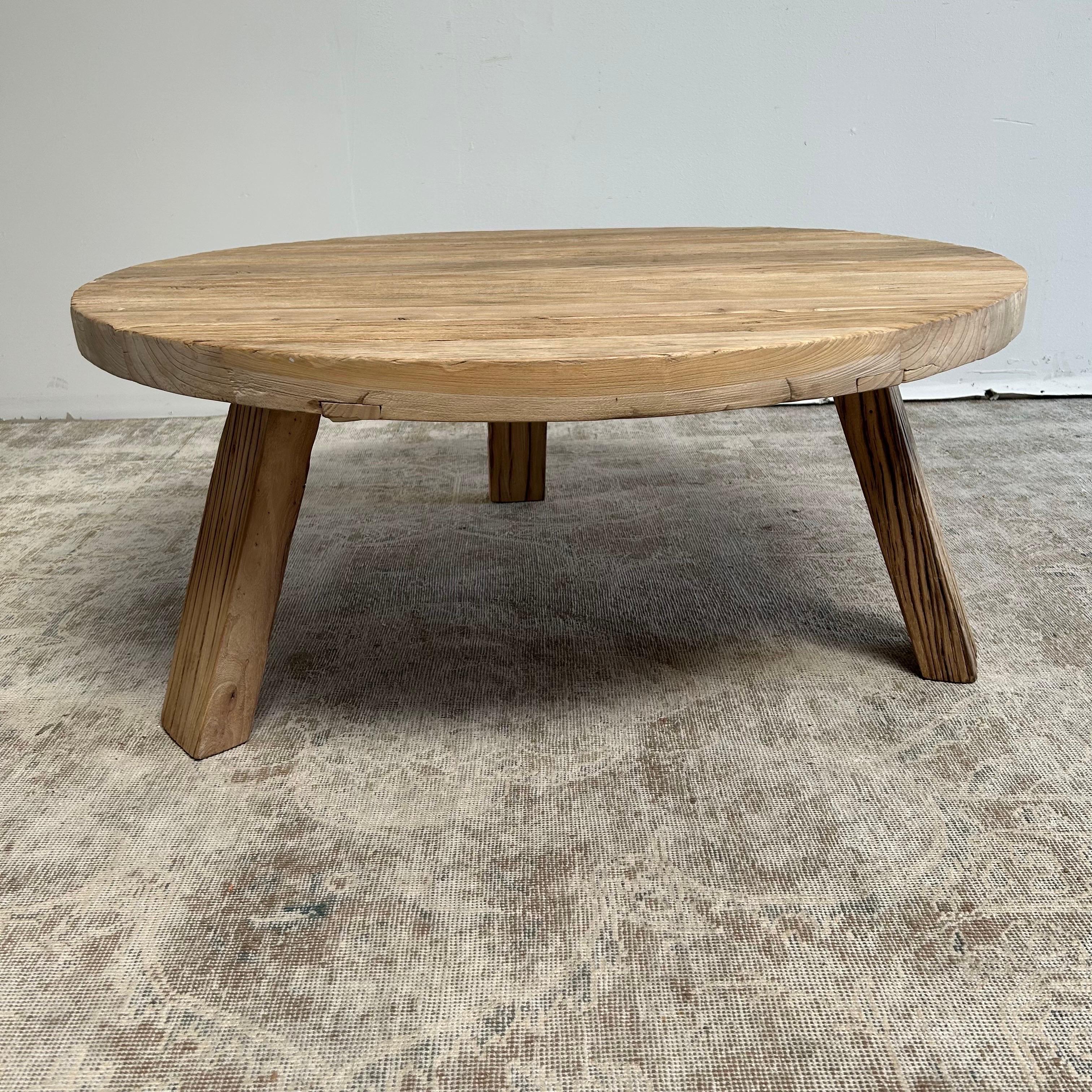 Custom Round Reclaimee Elm Coffee Table with Tri-Leg For Sale 5