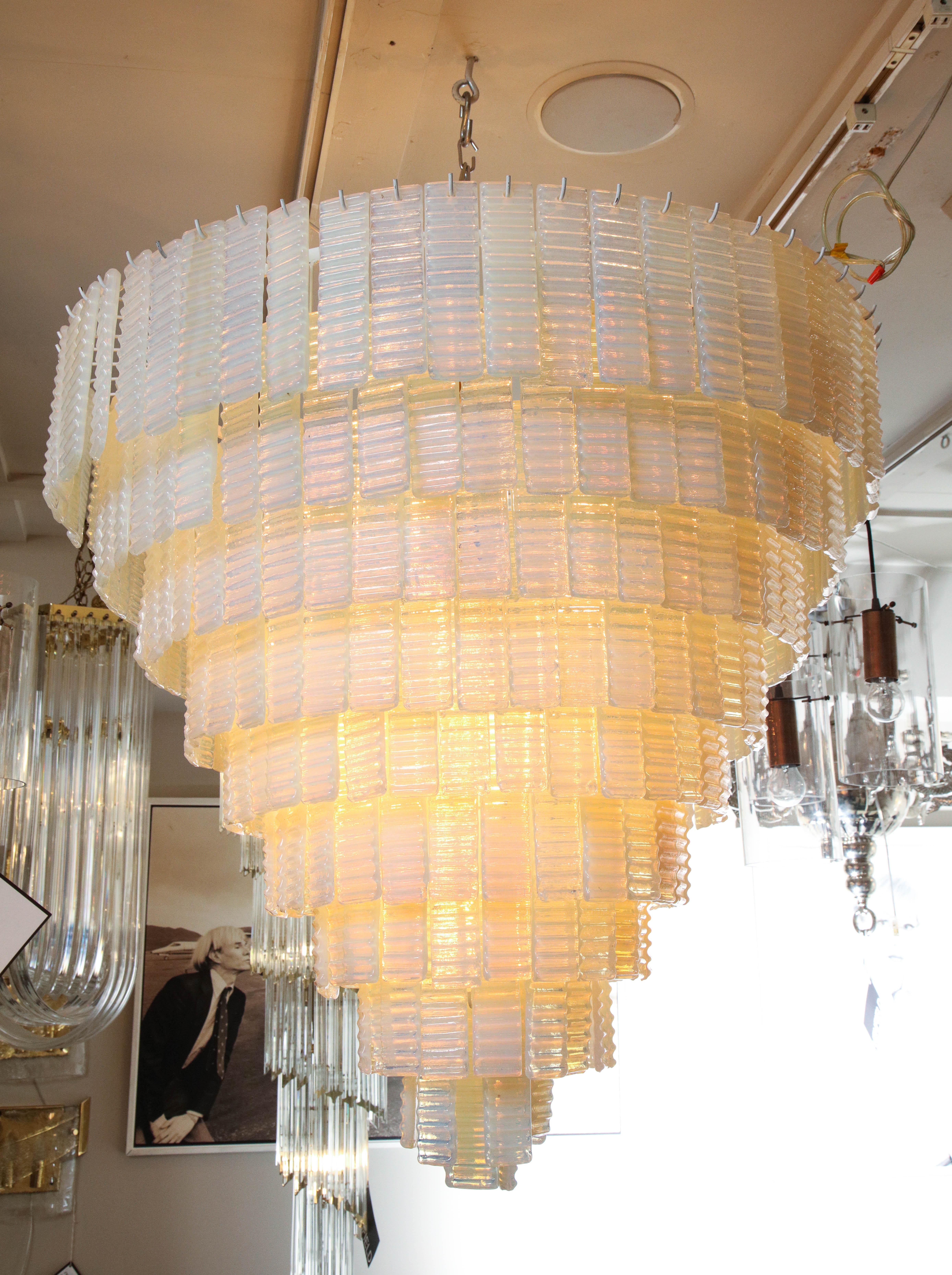 10 Tiered Corrugated Opalescent Murano Glass Chandelier in Round Shape For Sale 4