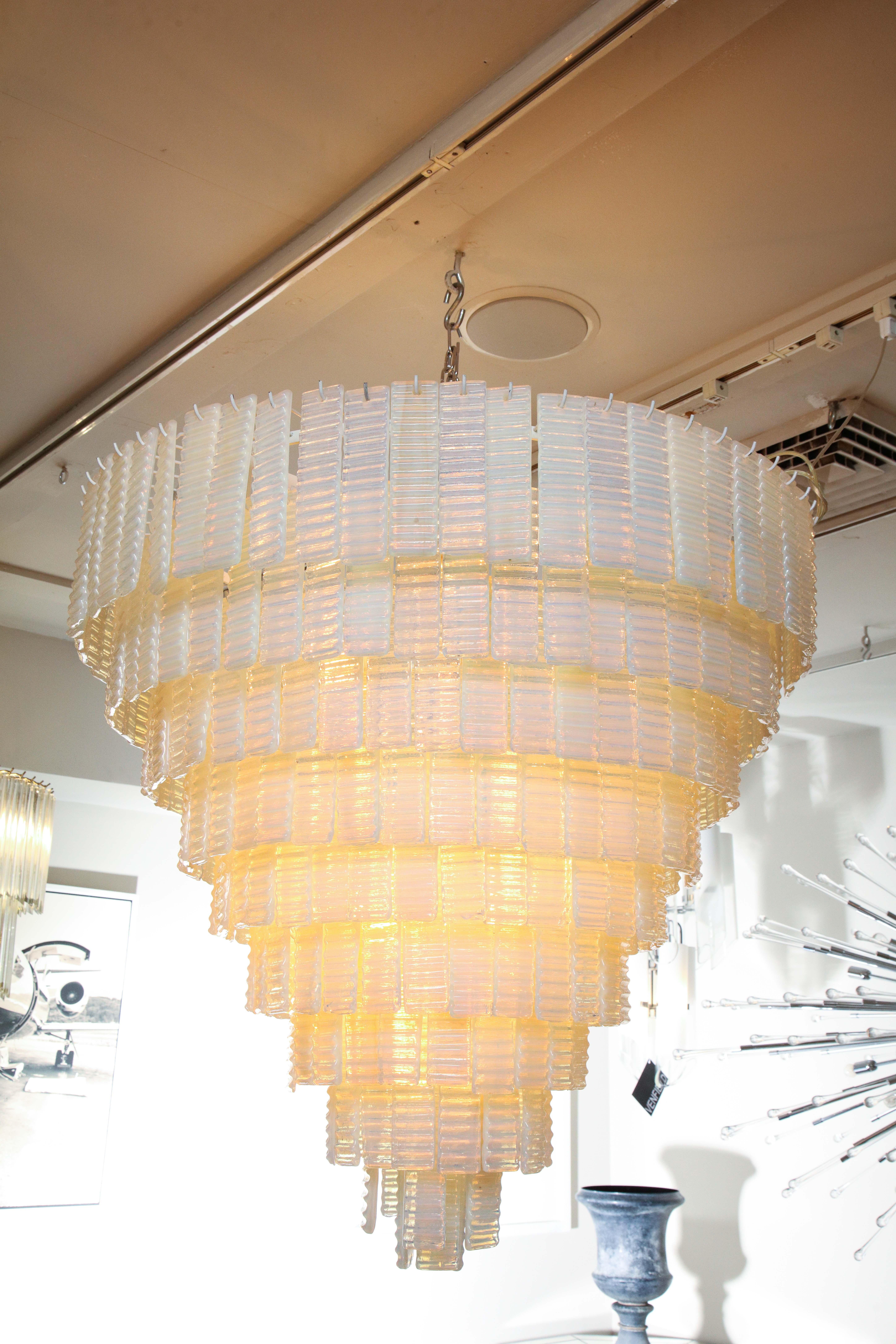 10 Tiered Corrugated Opalescent Murano Glass Chandelier in Round Shape For Sale 5
