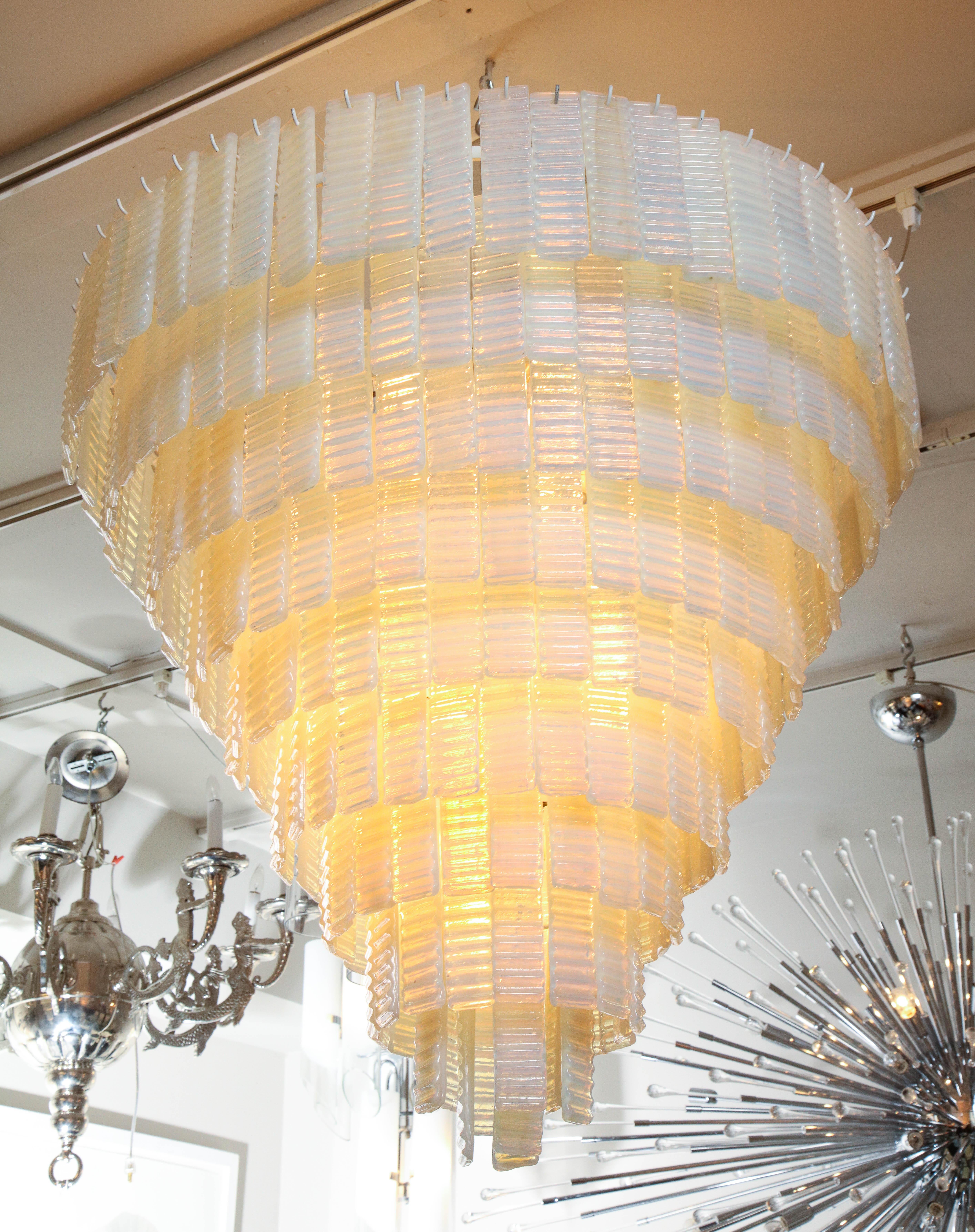 10 Tiered Corrugated Opalescent Murano Glass Chandelier in Round Shape For Sale 6
