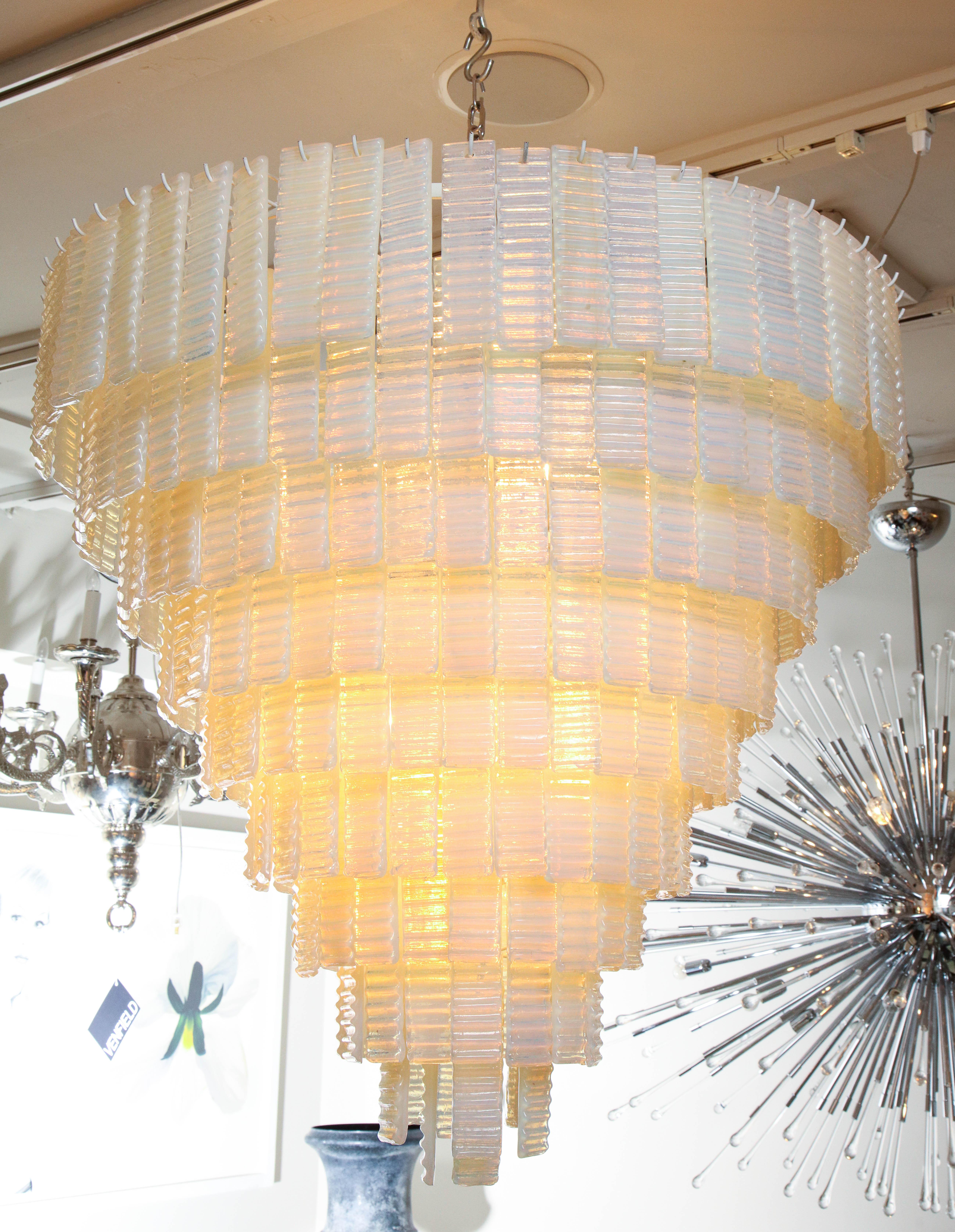10 Tiered Corrugated Opalescent Murano Glass Chandelier in Round Shape For Sale 7