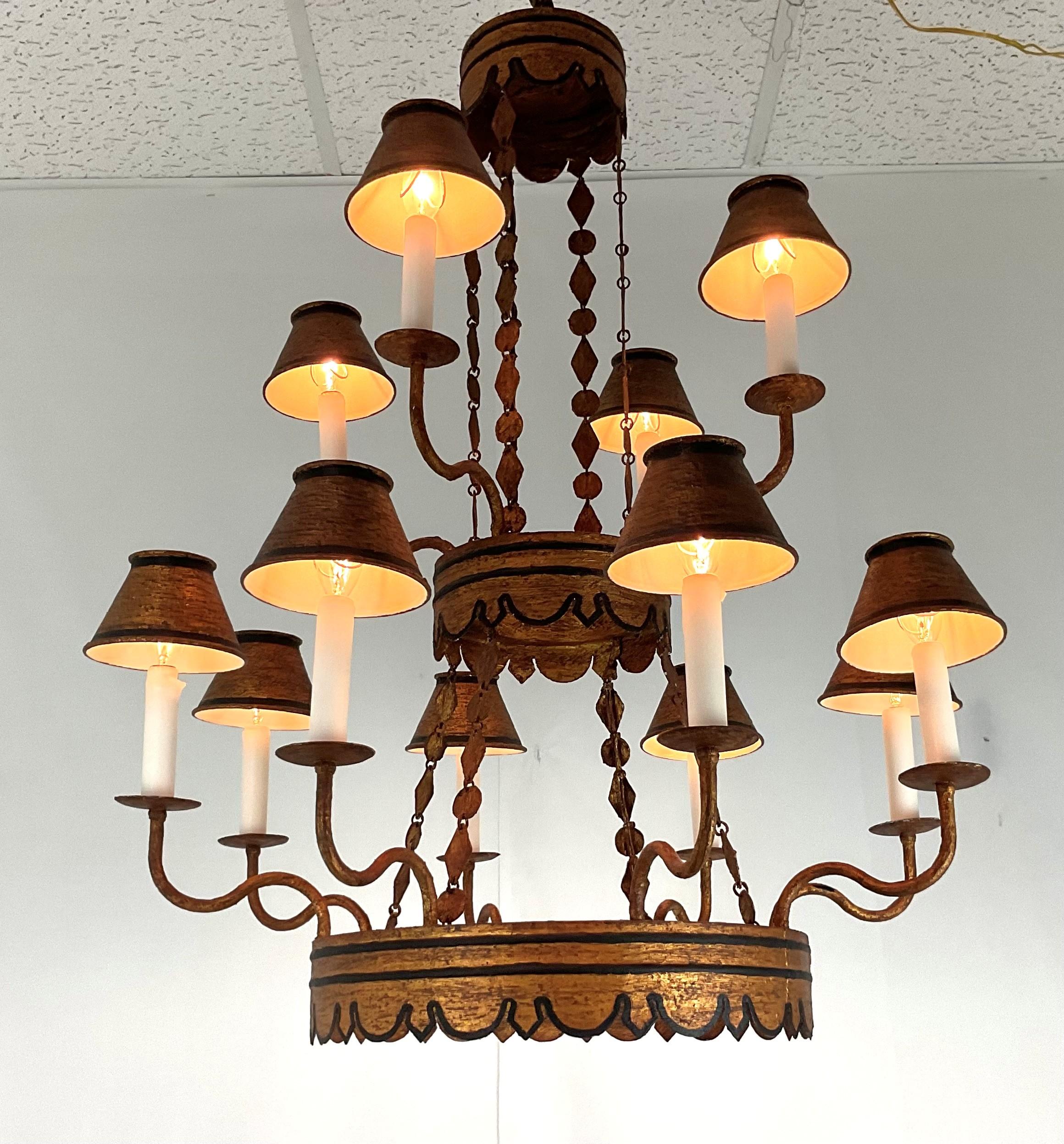 italien Custom Rustic Italian Two Tier Tolle Chandelier en vente