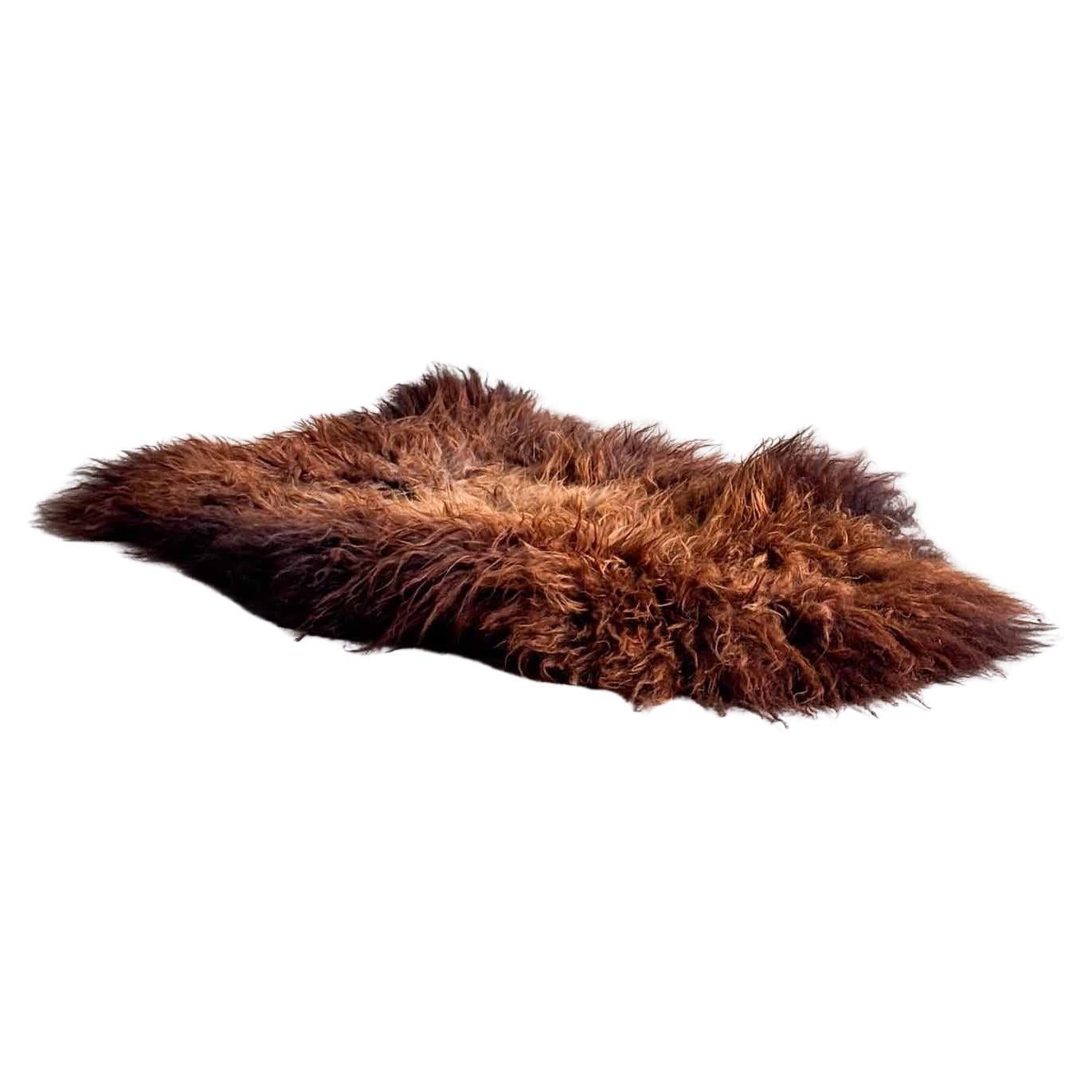 Peau de mouton personnalisée par Carine Boxy -- tapis "Chewbacca en vente